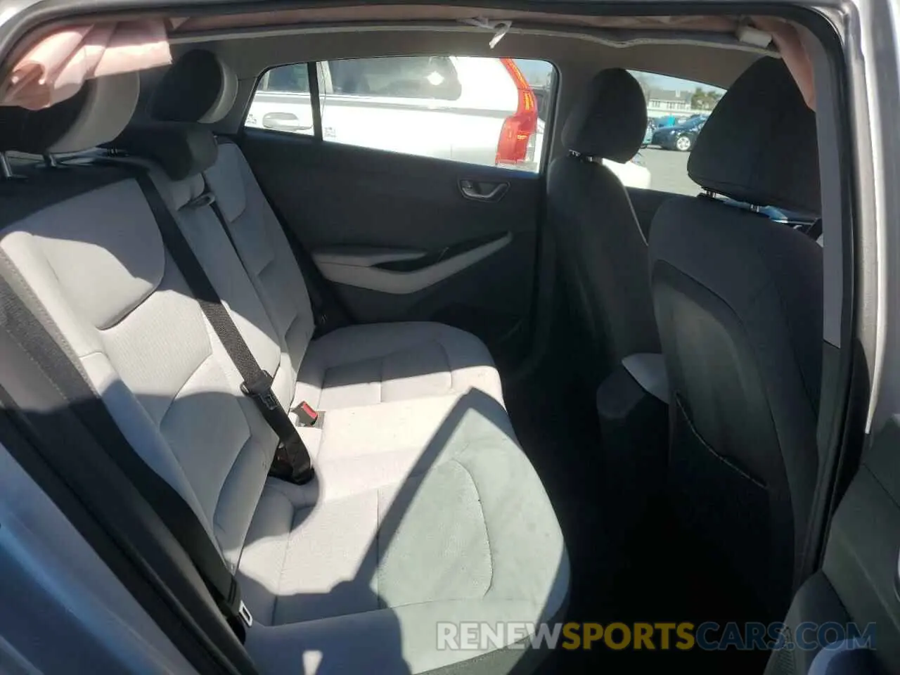 10 Фотография поврежденного автомобиля KMHC75LD1MU261412 HYUNDAI IONIQ 2021