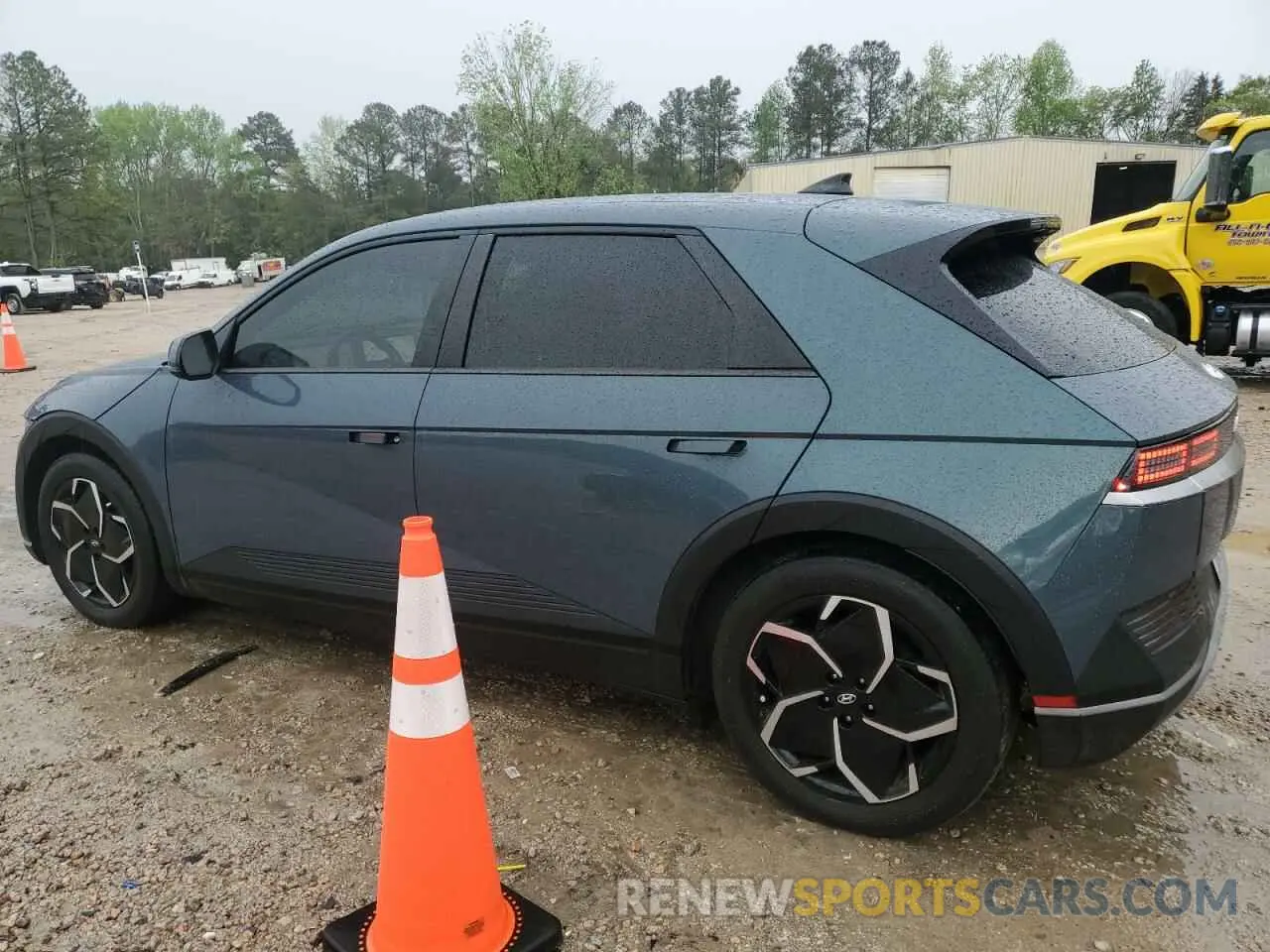 2 Photograph of a damaged car KM8KM4AE0NU056451 HYUNDAI IONIQ 2022