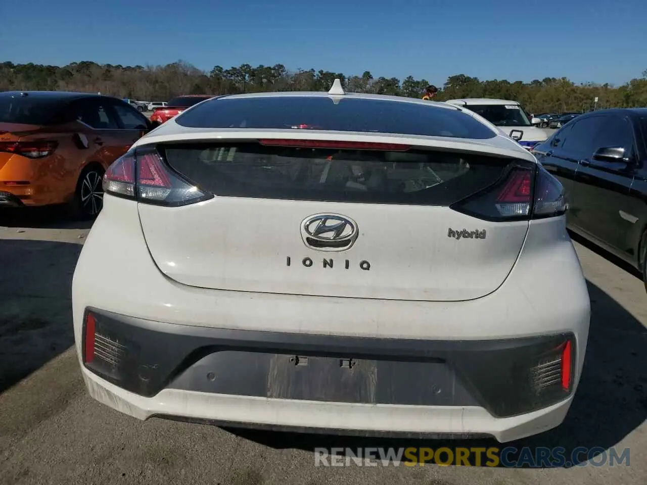 6 Photograph of a damaged car KMHC05LC9NU277077 HYUNDAI IONIQ 2022