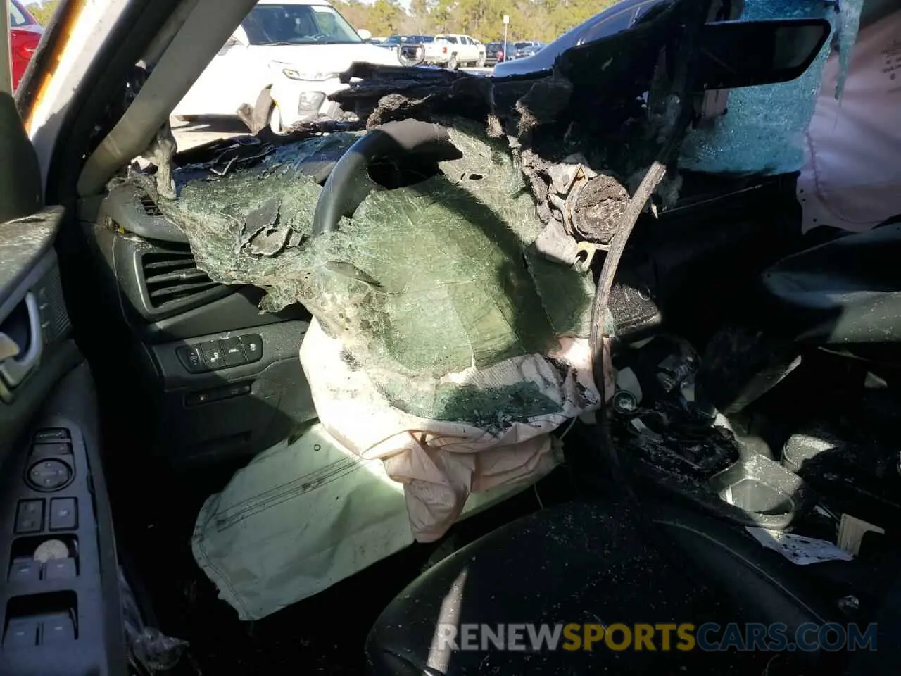 8 Photograph of a damaged car KMHC05LC9NU277077 HYUNDAI IONIQ 2022