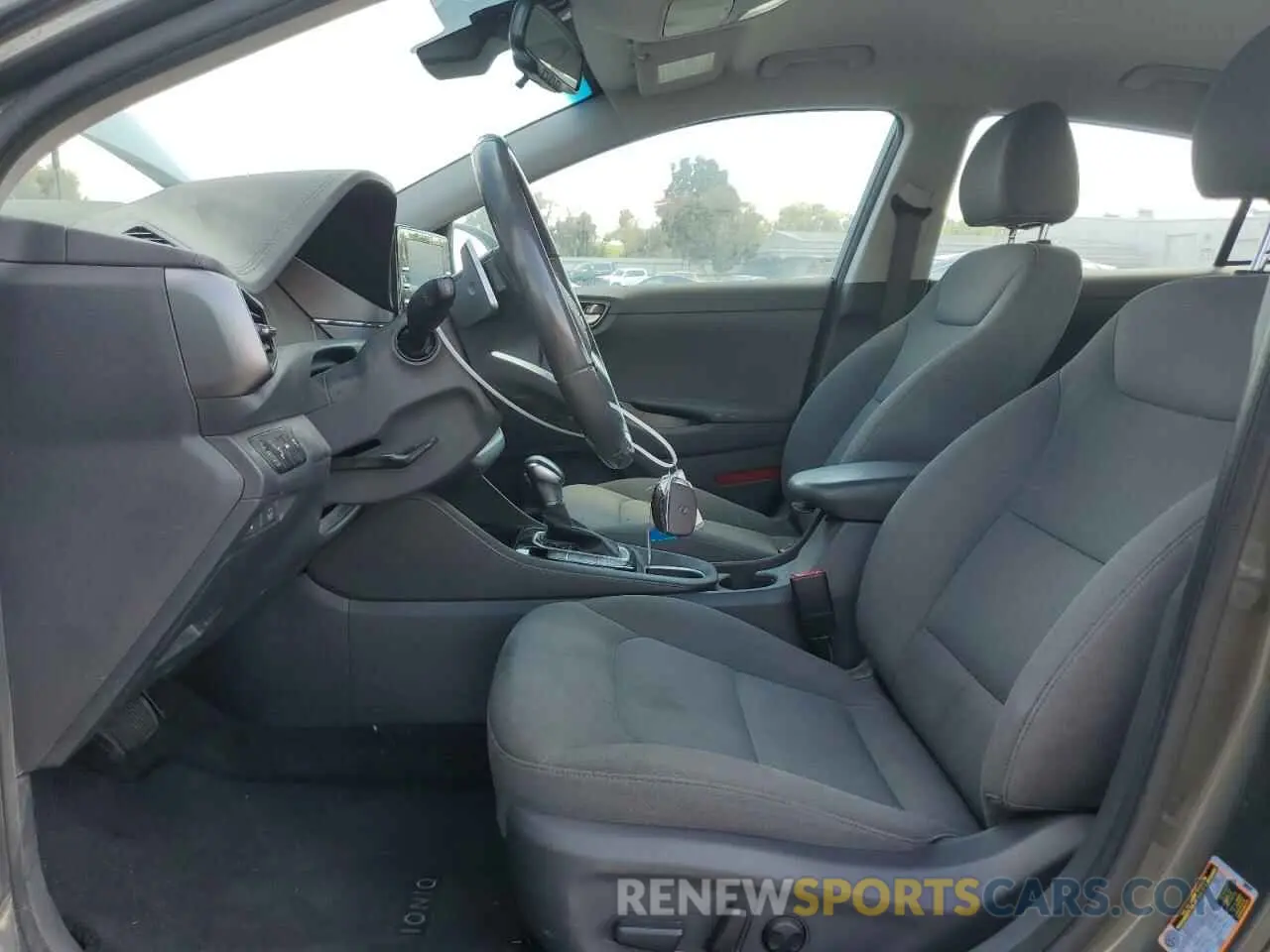 7 Photograph of a damaged car KMHC75LC5NU282840 HYUNDAI IONIQ 2022