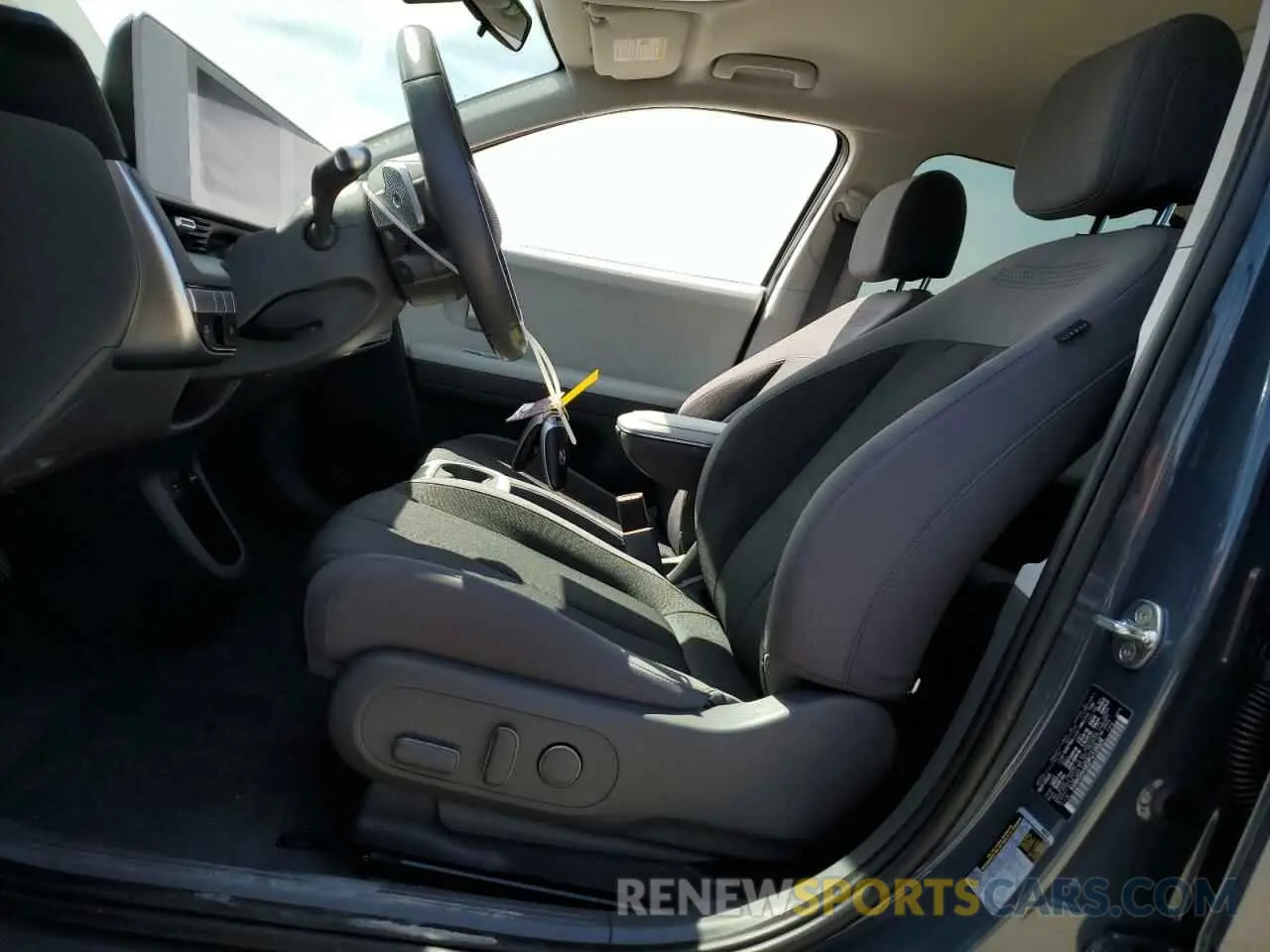 7 Фотография поврежденного автомобиля KM8KM4AE2PU135526 HYUNDAI IONIQ 2023