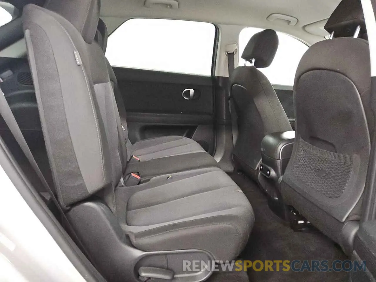 10 Photograph of a damaged car KM8KNDDF5RU273243 HYUNDAI IONIQ 2024