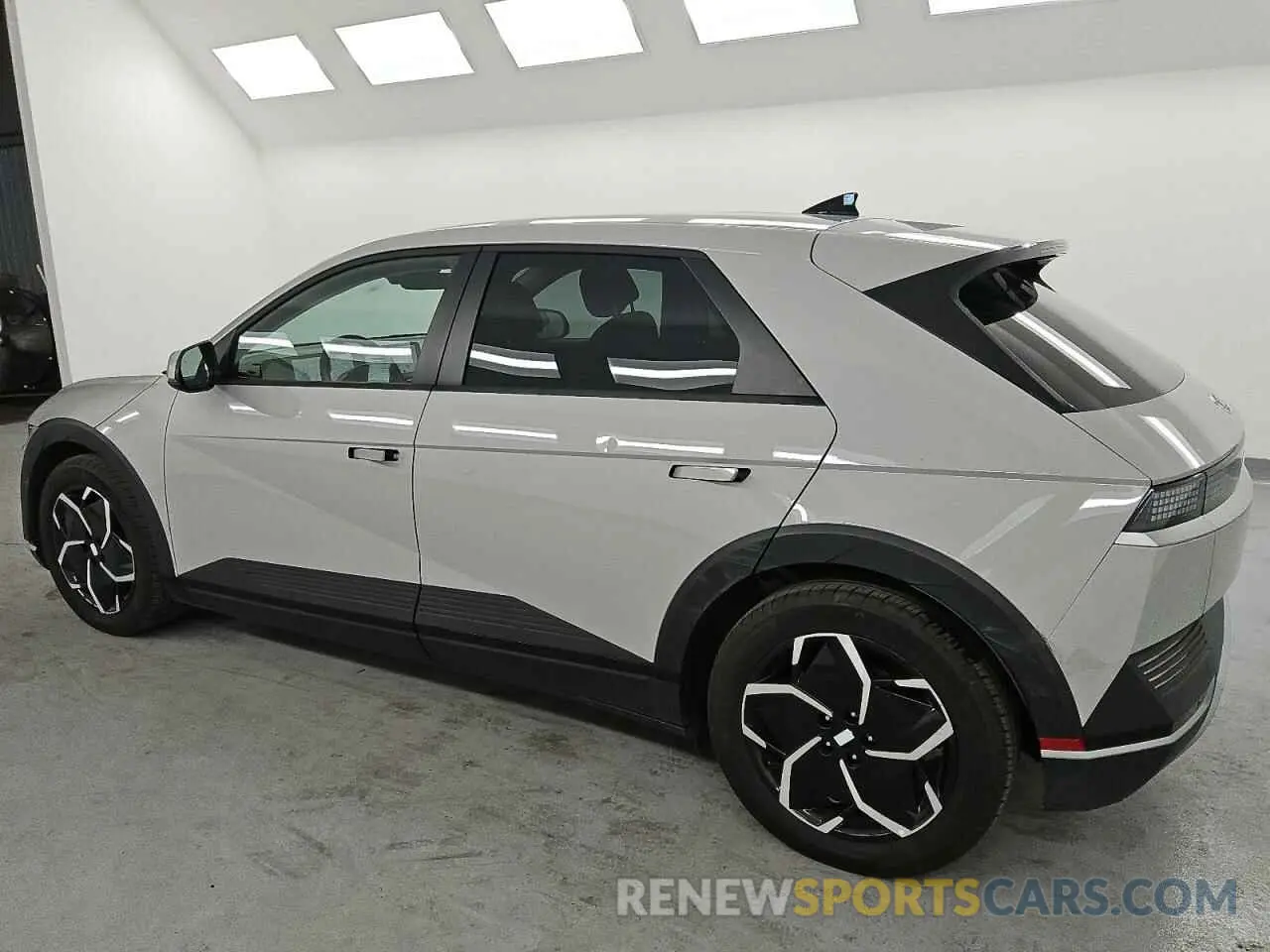 2 Photograph of a damaged car KM8KNDDF5RU273243 HYUNDAI IONIQ 2024