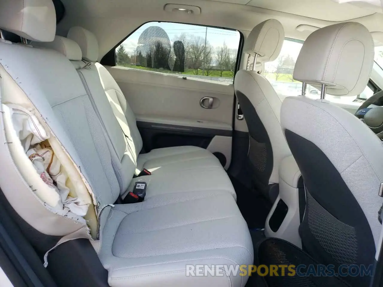 11 Photograph of a damaged car KM8KRDDFXRU252649 HYUNDAI IONIQ 2024