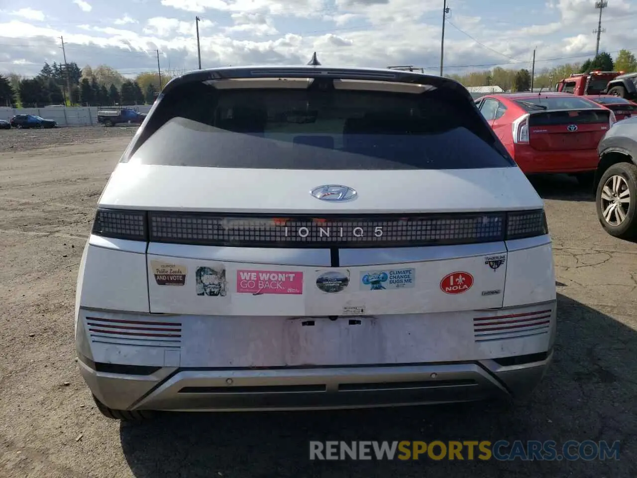 6 Photograph of a damaged car KM8KRDDFXRU252649 HYUNDAI IONIQ 2024