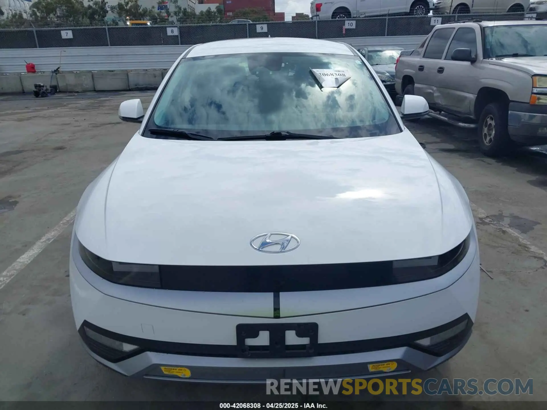 13 Photograph of a damaged car KM8KMDAF7NU050588 HYUNDAI IONIQ 5 2022
