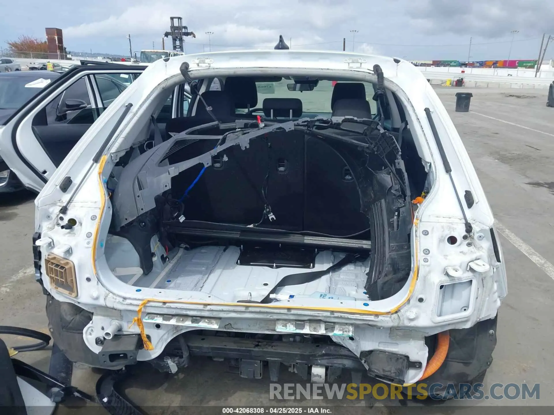6 Photograph of a damaged car KM8KMDAF7NU050588 HYUNDAI IONIQ 5 2022