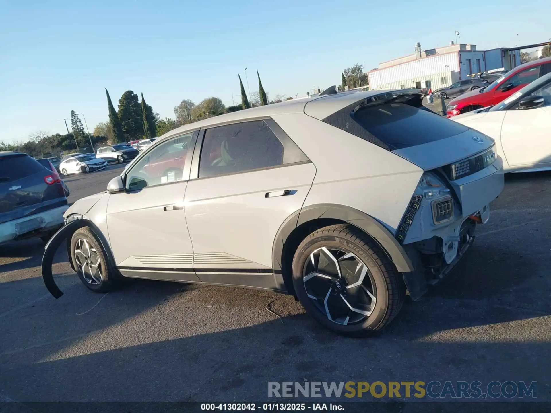 14 Photograph of a damaged car KM8KNDAF2PU180925 HYUNDAI IONIQ 5 2023
