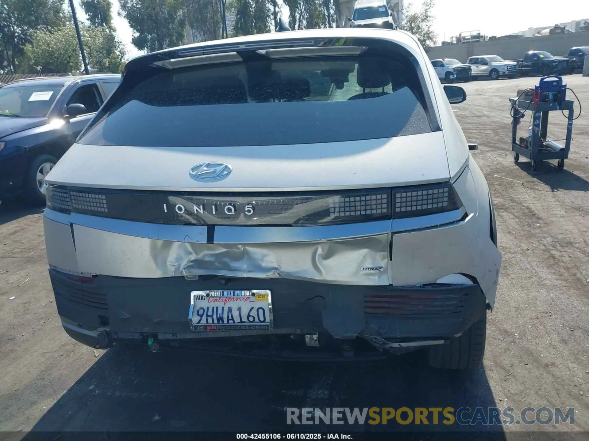 17 Photograph of a damaged car KM8KNDAF6PU207530 HYUNDAI IONIQ 5 2023
