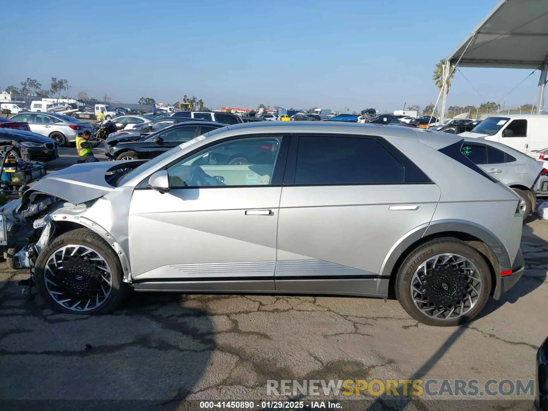 13 Фотография поврежденного автомобиля KM8KRDAF8PU193358 HYUNDAI IONIQ 5 2023