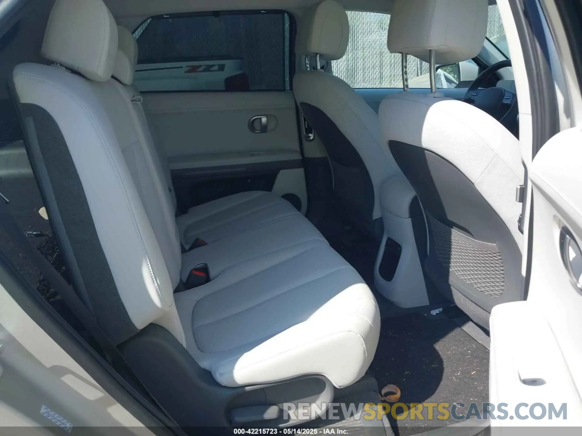 8 Photograph of a damaged car KM8KRDAFXPU217823 HYUNDAI IONIQ 5 2023