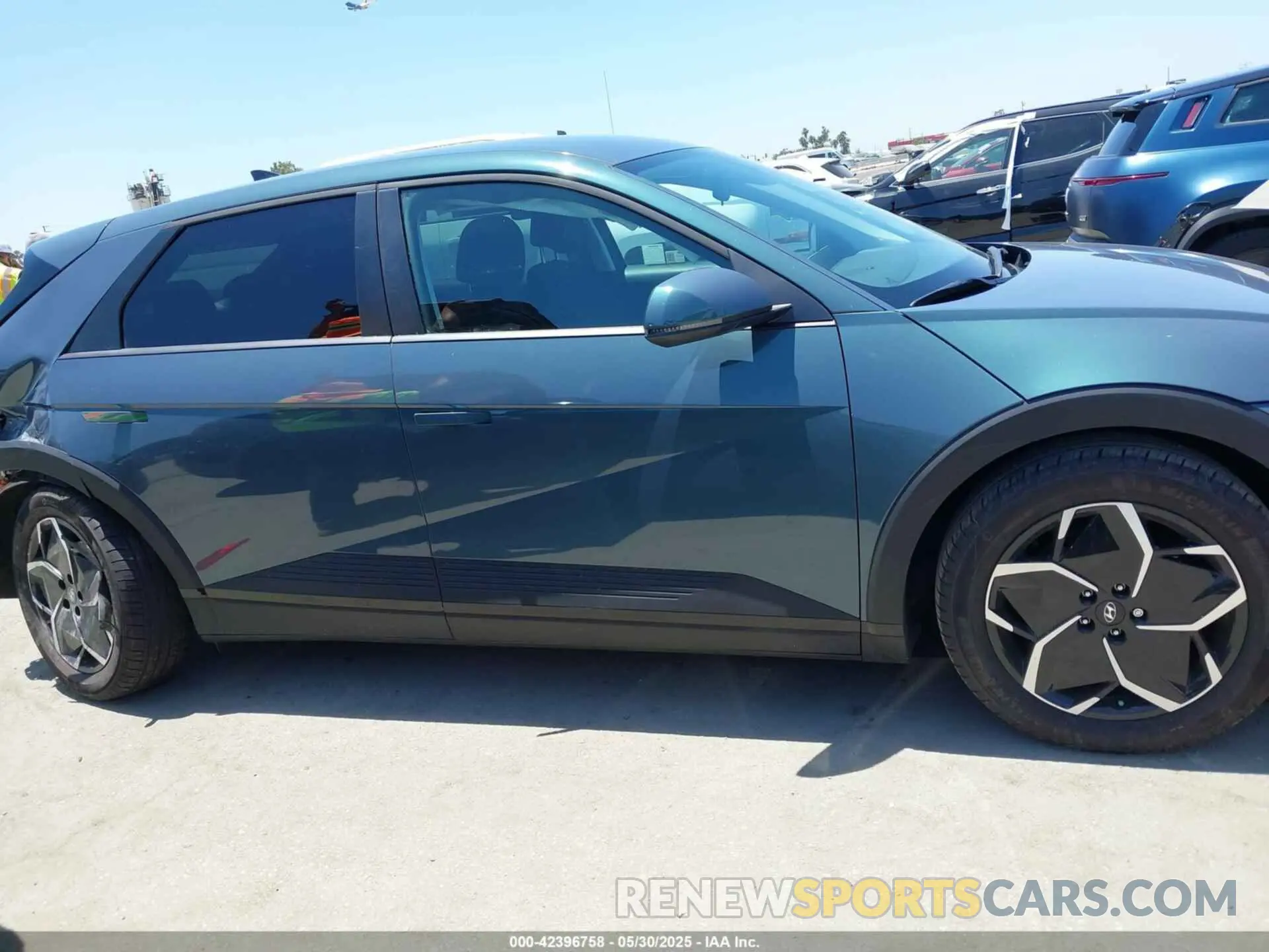 14 Photograph of a damaged car KM8KM4DB2RU309115 HYUNDAI IONIQ 5 2024
