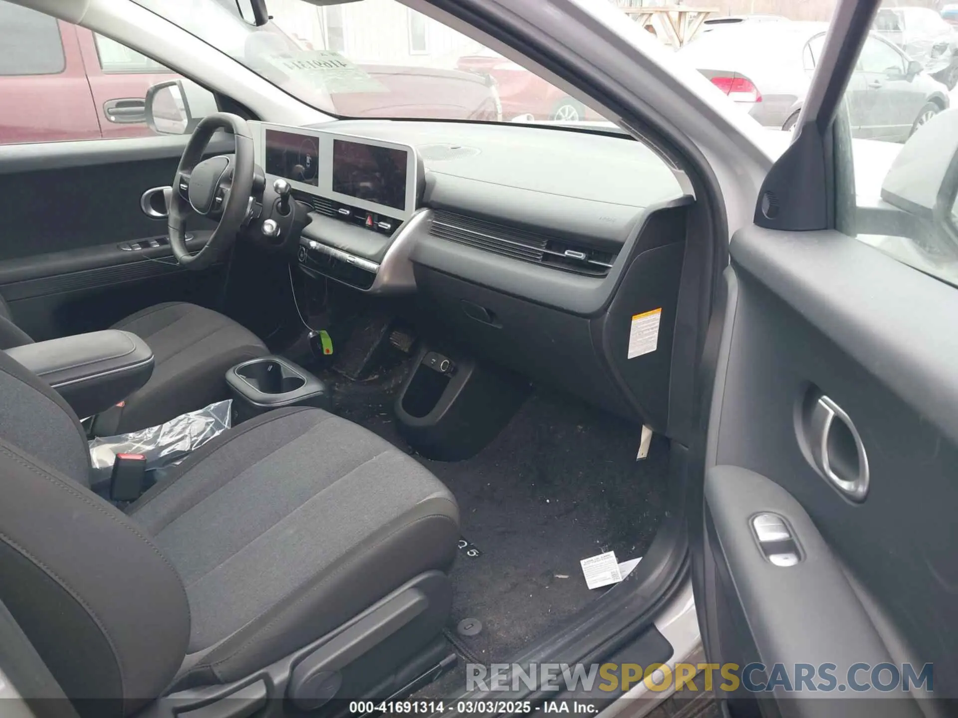 5 Photograph of a damaged car KM8KMDDF6RU309492 HYUNDAI IONIQ 5 2024