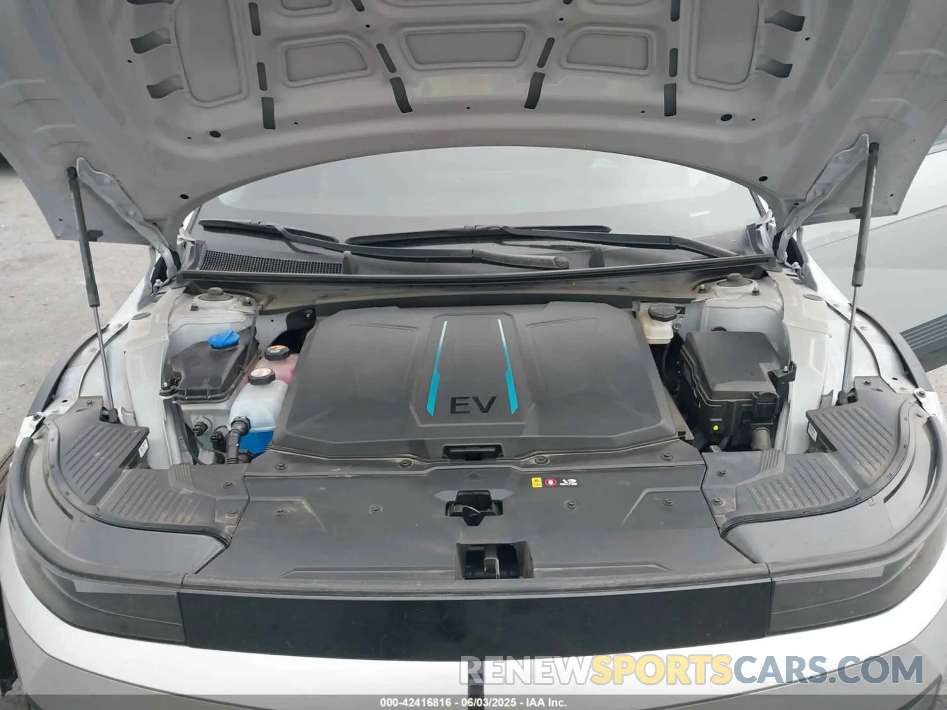 10 Photograph of a damaged car KM8KN4DEXRU271785 HYUNDAI IONIQ 5 2024