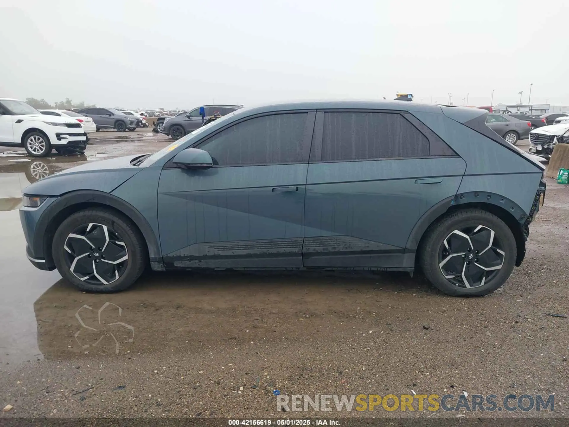 14 Photograph of a damaged car KM8KNDDF3RU284497 HYUNDAI IONIQ 5 2024