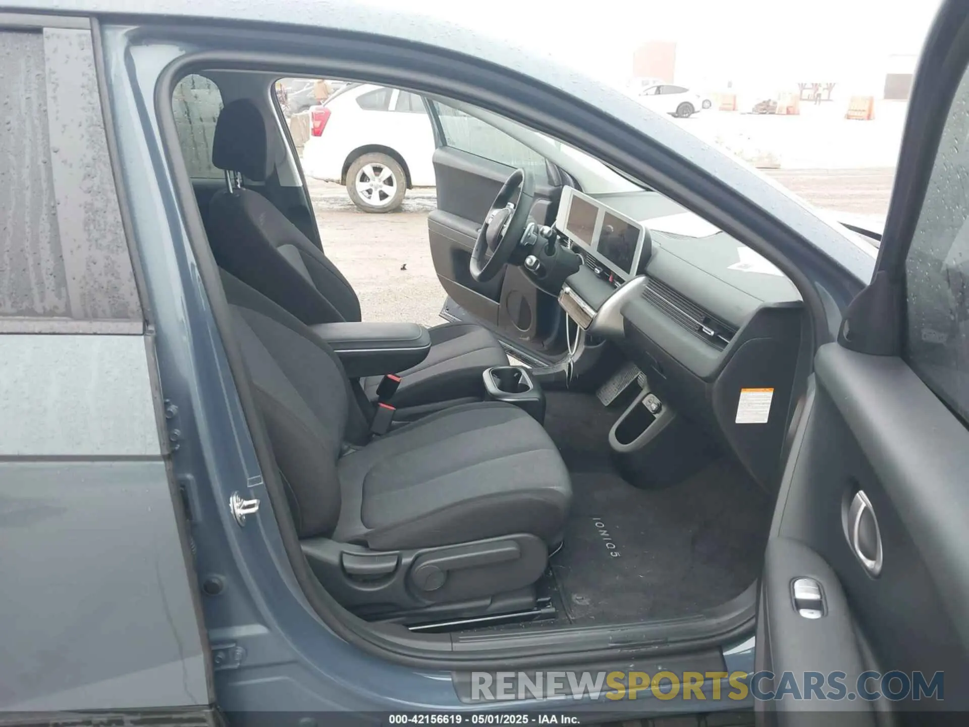 5 Photograph of a damaged car KM8KNDDF3RU284497 HYUNDAI IONIQ 5 2024