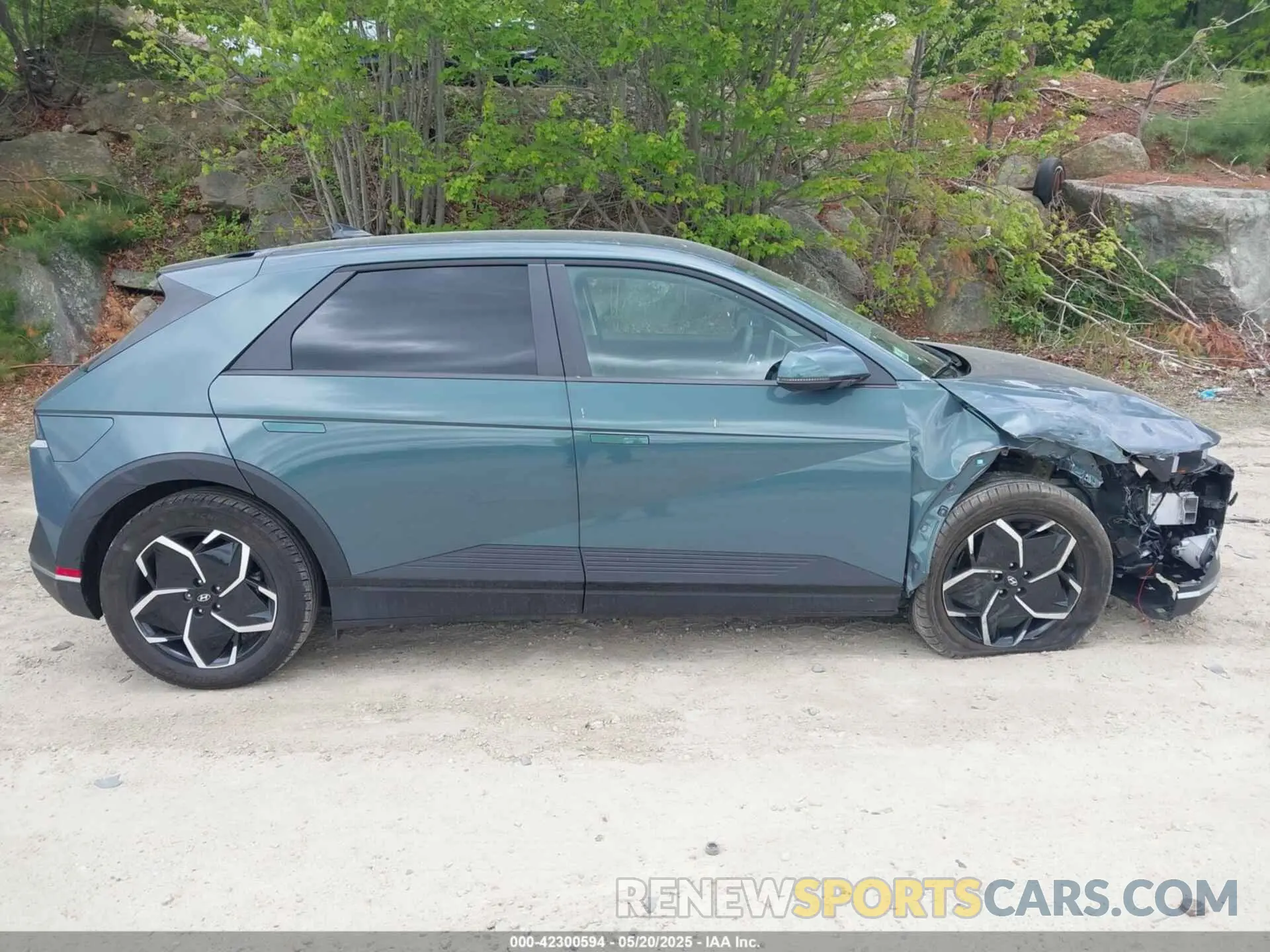 13 Photograph of a damaged car KM8KNDDF3RU286900 HYUNDAI IONIQ 5 2024