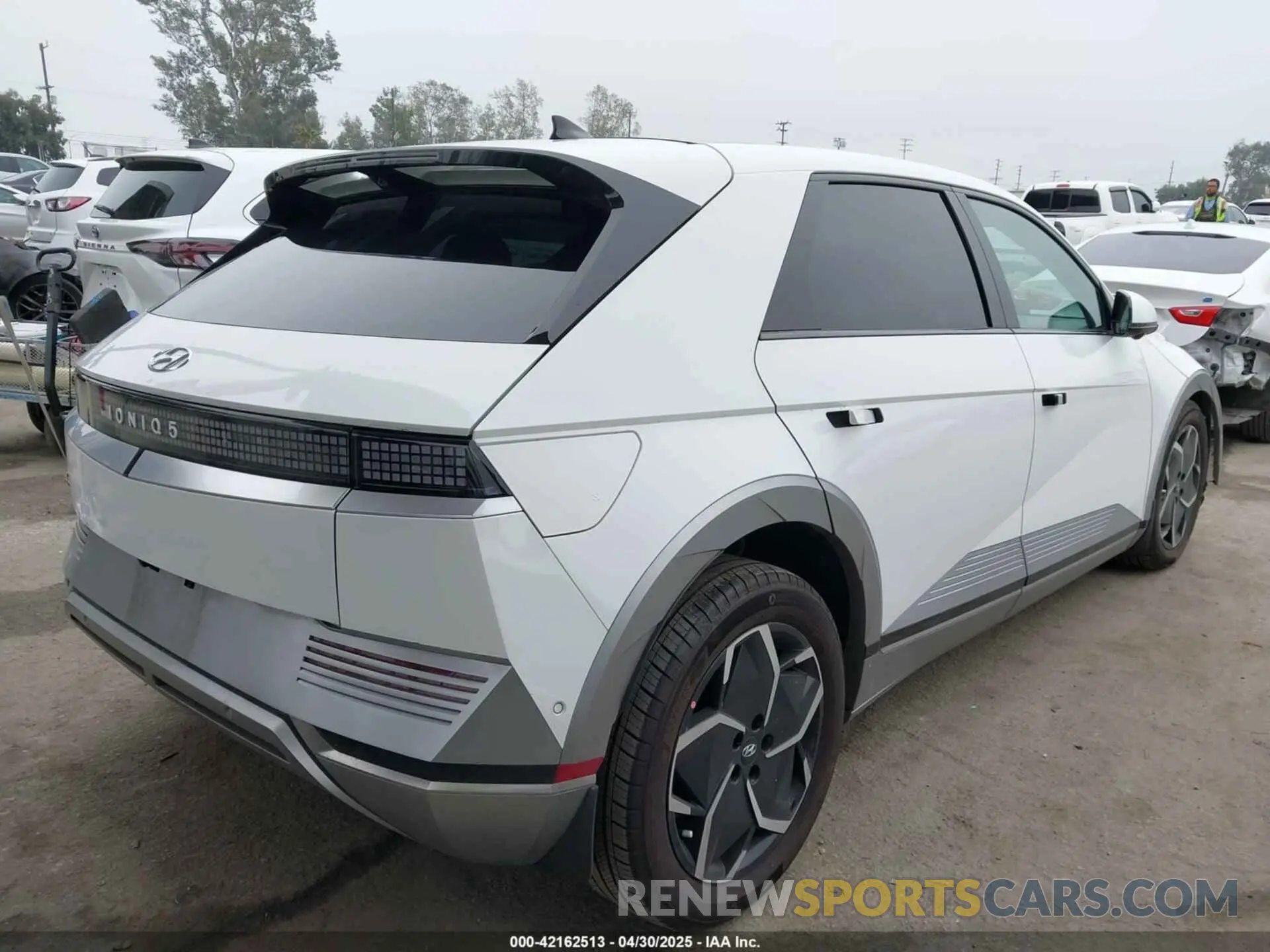 4 Photograph of a damaged car KM8KR4DE3RU331605 HYUNDAI IONIQ 5 2024