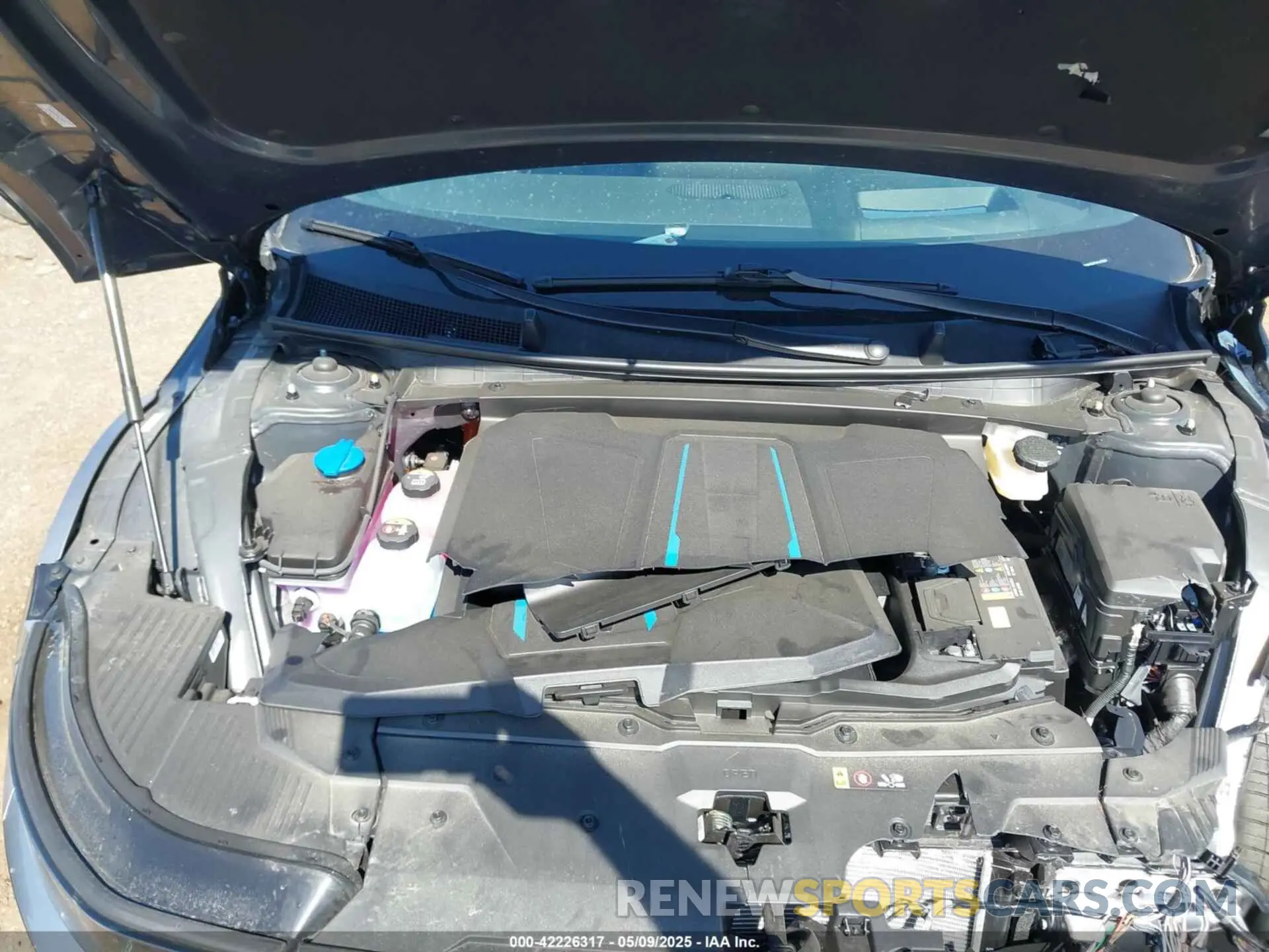 10 Photograph of a damaged car KM8KRDDF4RU278597 HYUNDAI IONIQ 5 2024