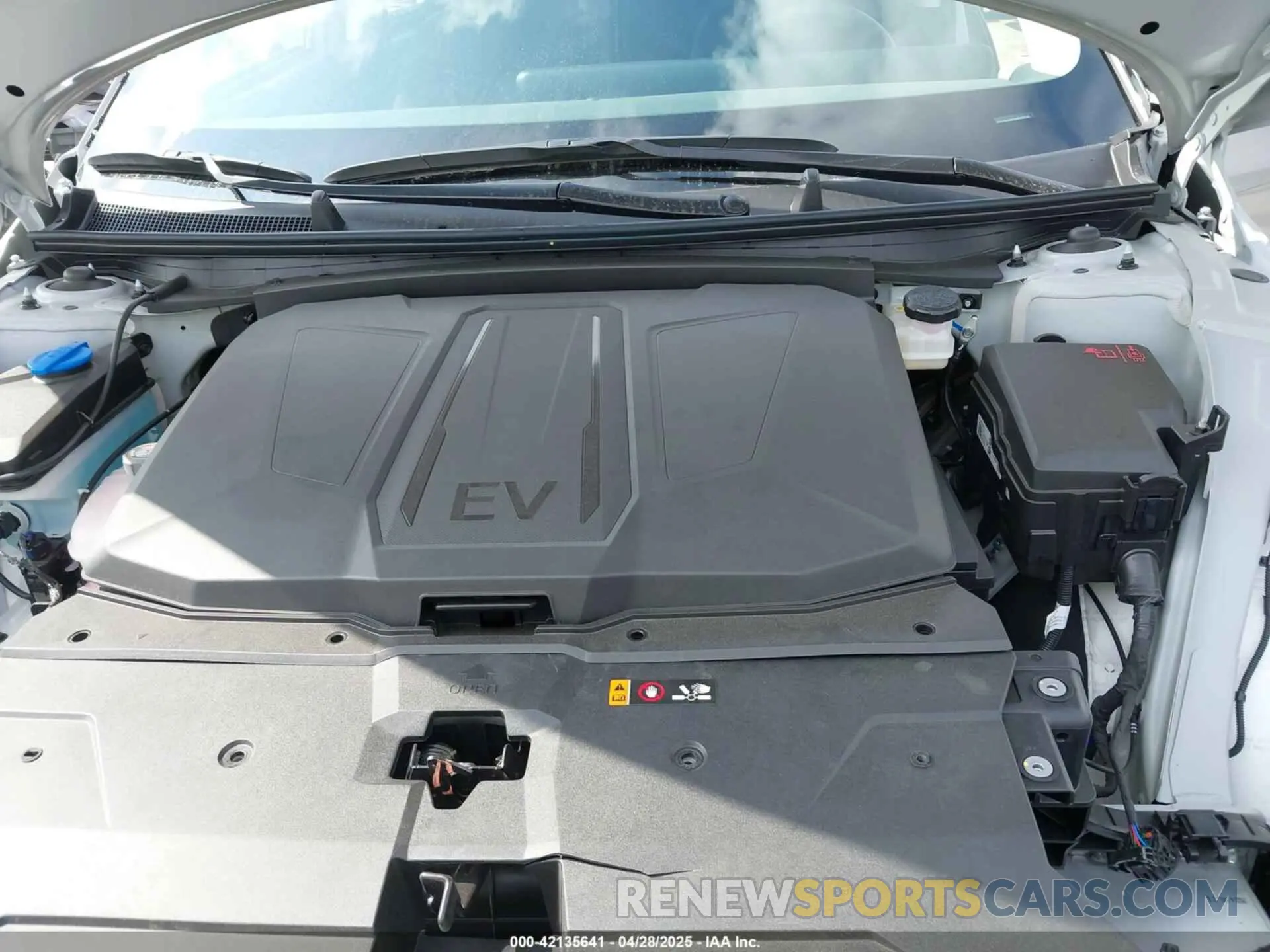 10 Photograph of a damaged car 7YAKM4DA8SY002745 HYUNDAI IONIQ 5 2025