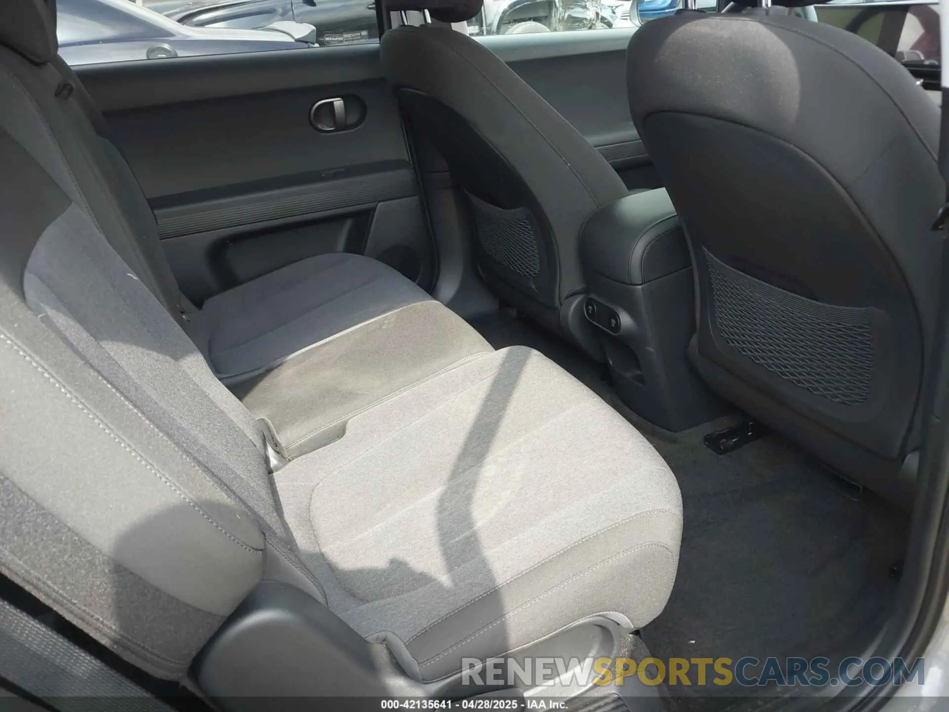 8 Photograph of a damaged car 7YAKM4DA8SY002745 HYUNDAI IONIQ 5 2025
