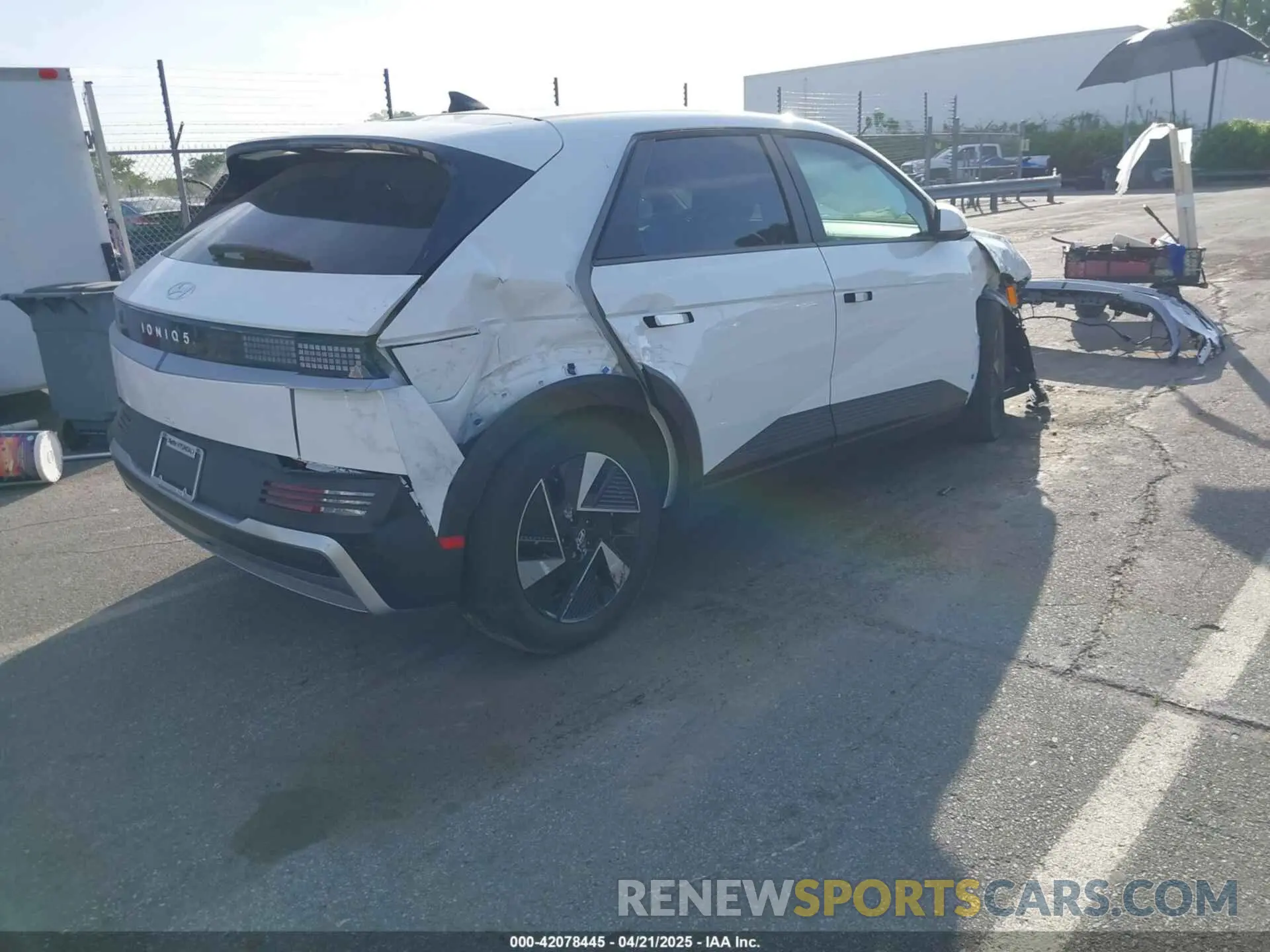 4 Фотография поврежденного автомобиля 7YAKM4DAXSY004111 HYUNDAI IONIQ 5 2025