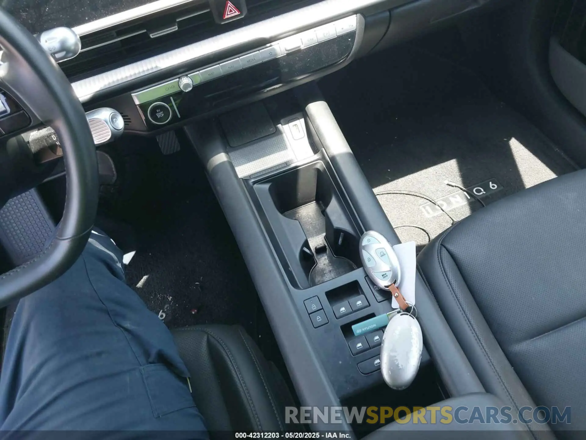 11 Photograph of a damaged car KMHM34AA6PA047332 HYUNDAI IONIQ 6 2023