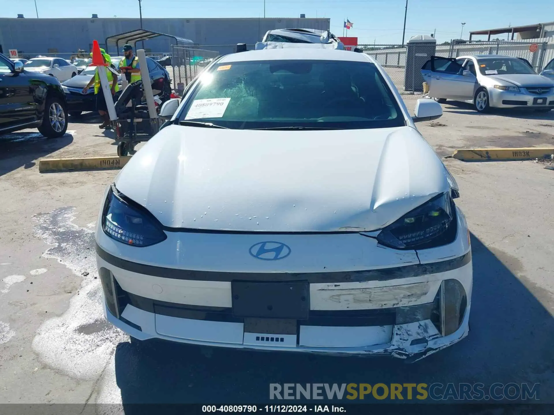 12 Фотография поврежденного автомобиля KMHM24AC2RA066998 HYUNDAI IONIQ 6 2024