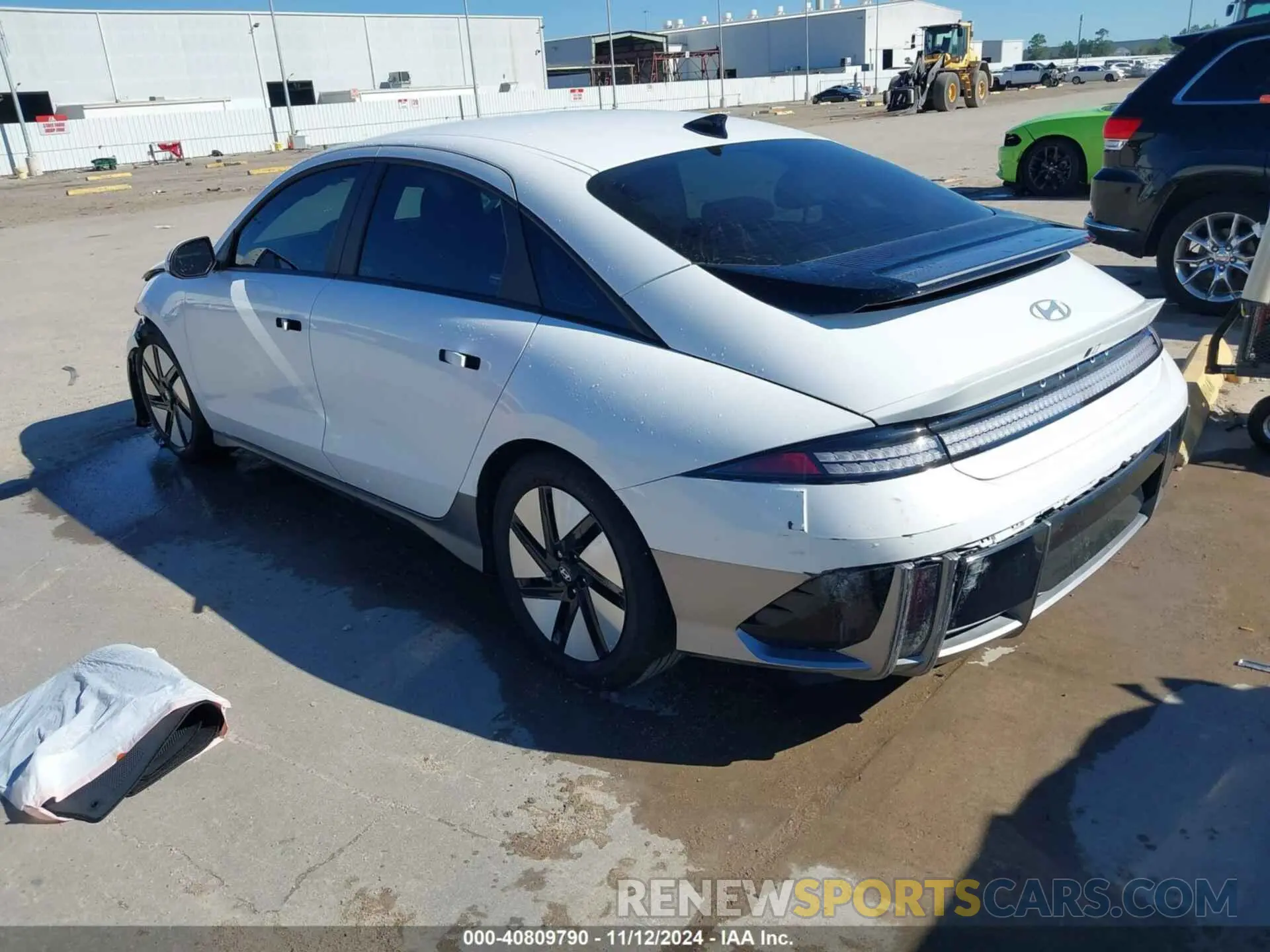 3 Фотография поврежденного автомобиля KMHM24AC2RA066998 HYUNDAI IONIQ 6 2024