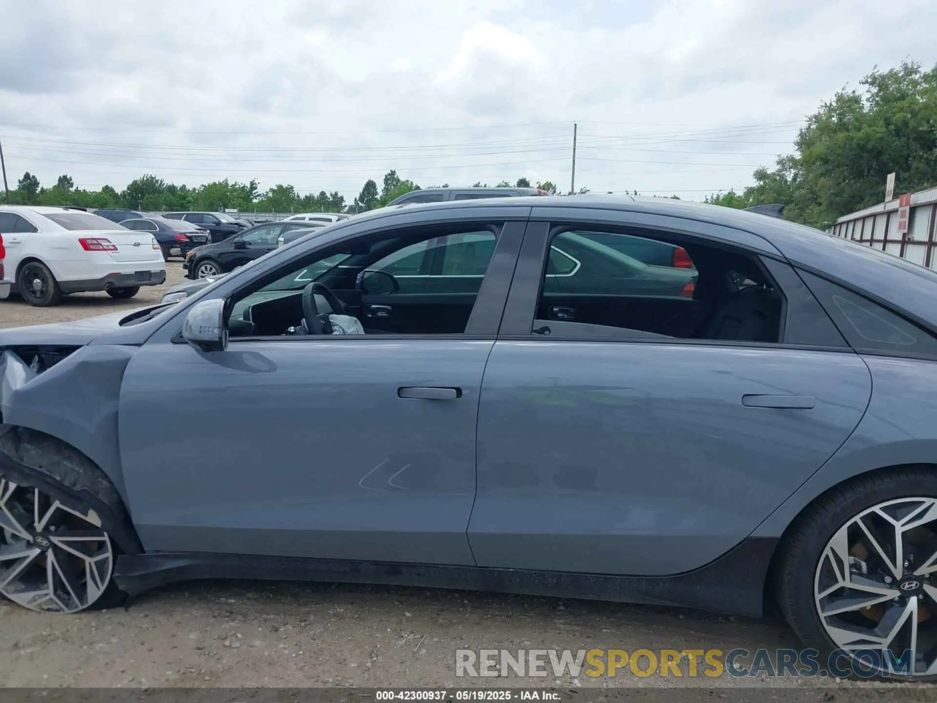 14 Фотография поврежденного автомобиля KMHM54AC7RA058550 HYUNDAI IONIQ 6 2024