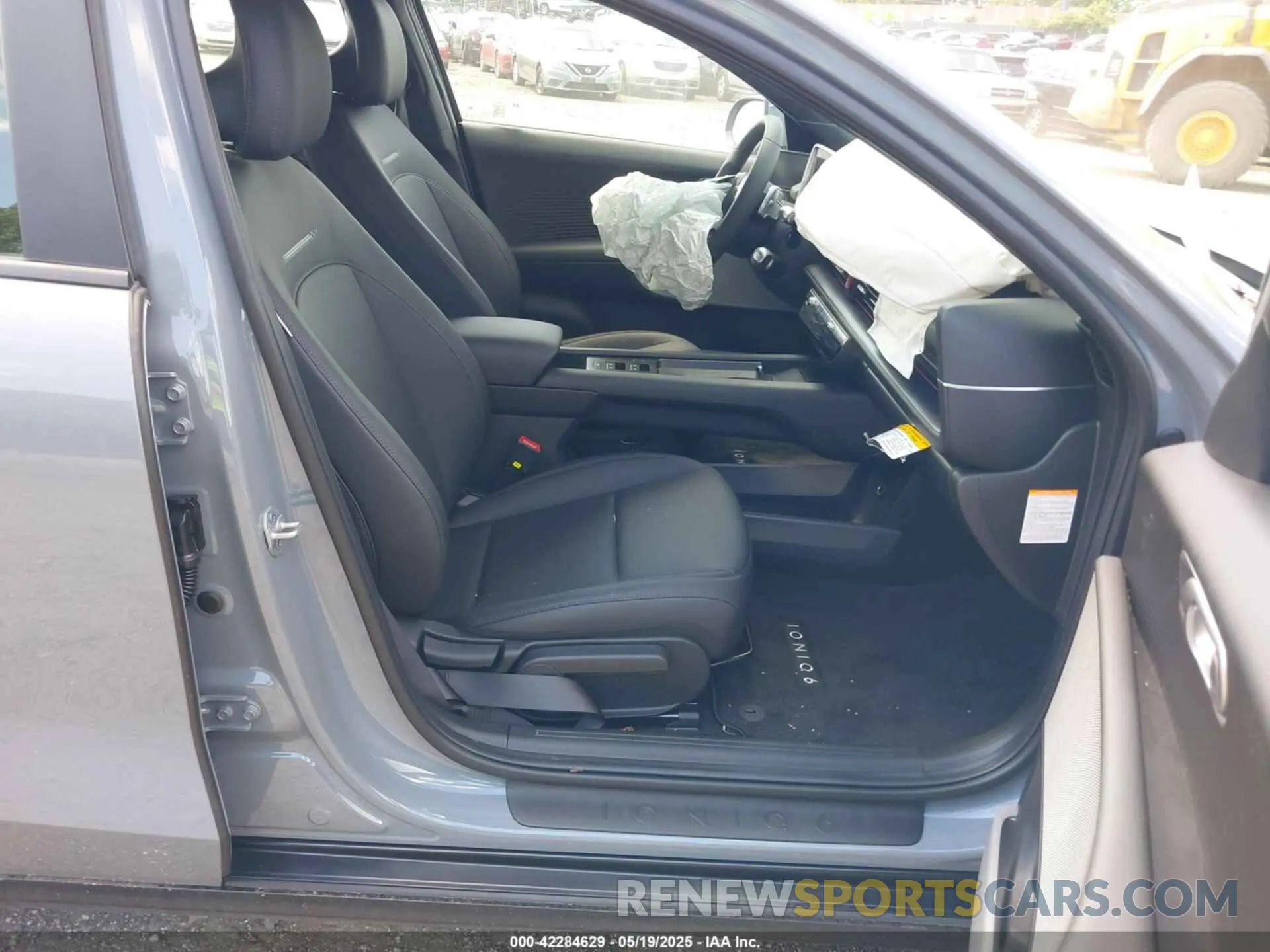 5 Photograph of a damaged car KMHM34AC6SA099070 HYUNDAI IONIQ 6 2025