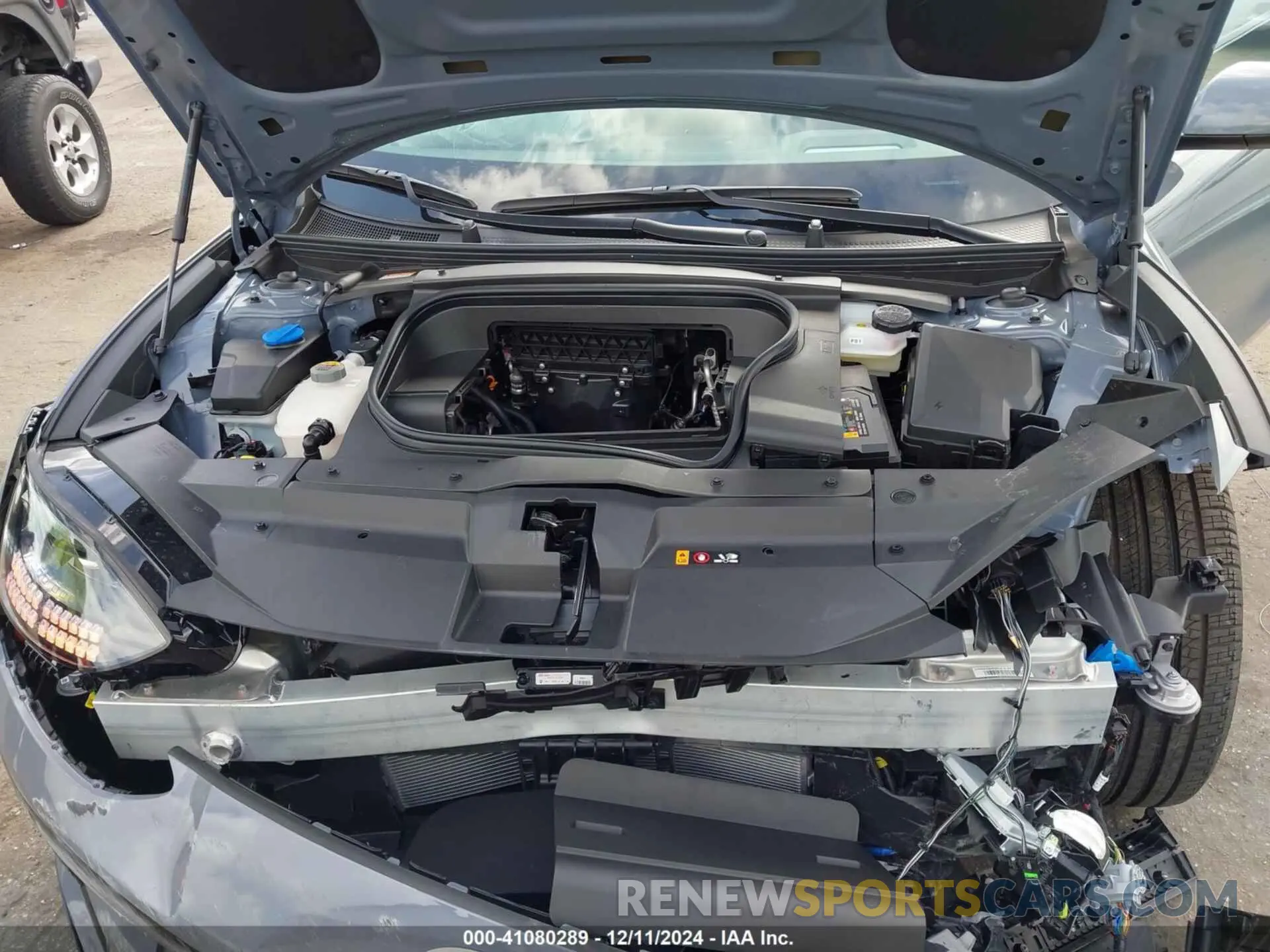 10 Photograph of a damaged car KMHM54AA4SA082941 HYUNDAI IONIQ 6 2025