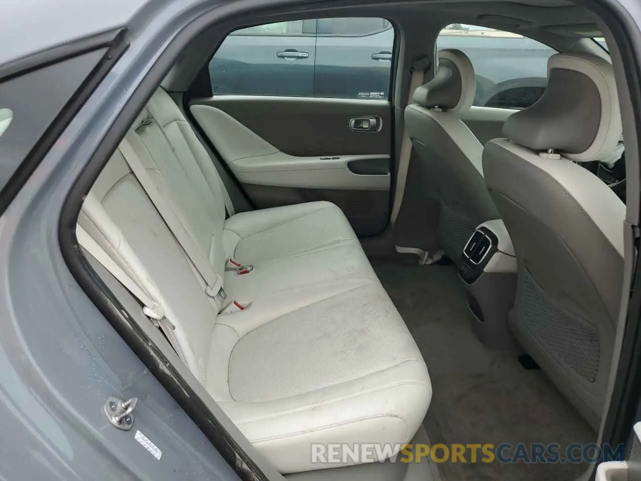 10 Photograph of a damaged car KMHM54AA5PA031584 HYUNDAI IONIQ 6 LI 2023