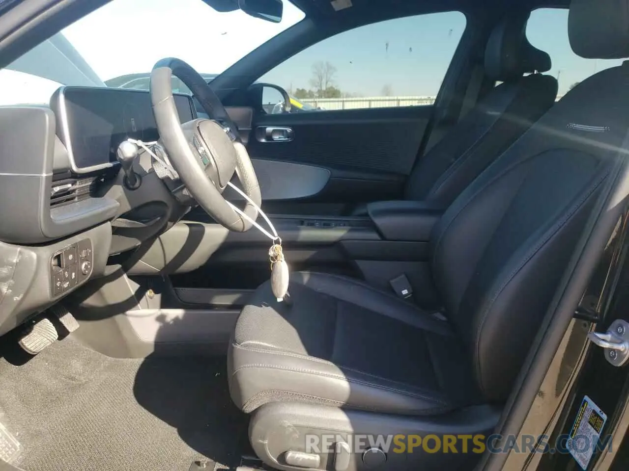 7 Фотография поврежденного автомобиля KMHM34AC5PA044374 HYUNDAI IONIQ 6 SE 2023