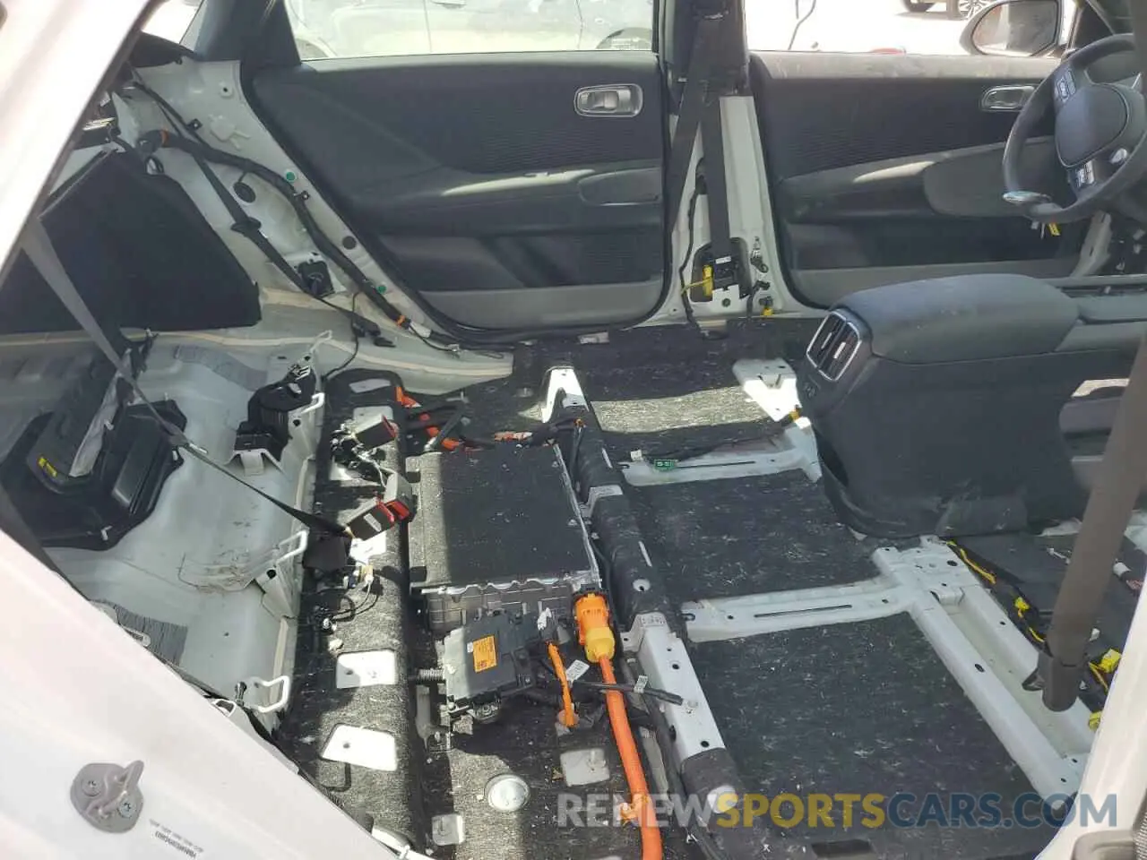 10 Фотография поврежденного автомобиля KMHM34AAXSA090984 HYUNDAI IONIQ 6 SE 2025