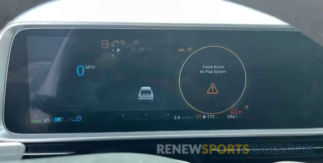 9 Фотография поврежденного автомобиля KMHM34AAXSA090984 HYUNDAI IONIQ 6 SE 2025