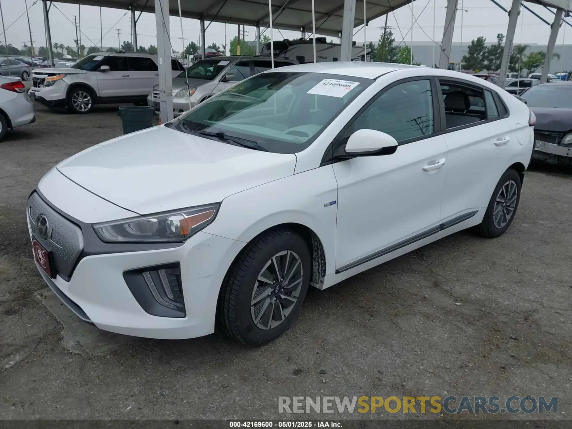2 Photograph of a damaged car KMHC75LJ2LU071350 HYUNDAI IONIQ ELECTRIC 2020