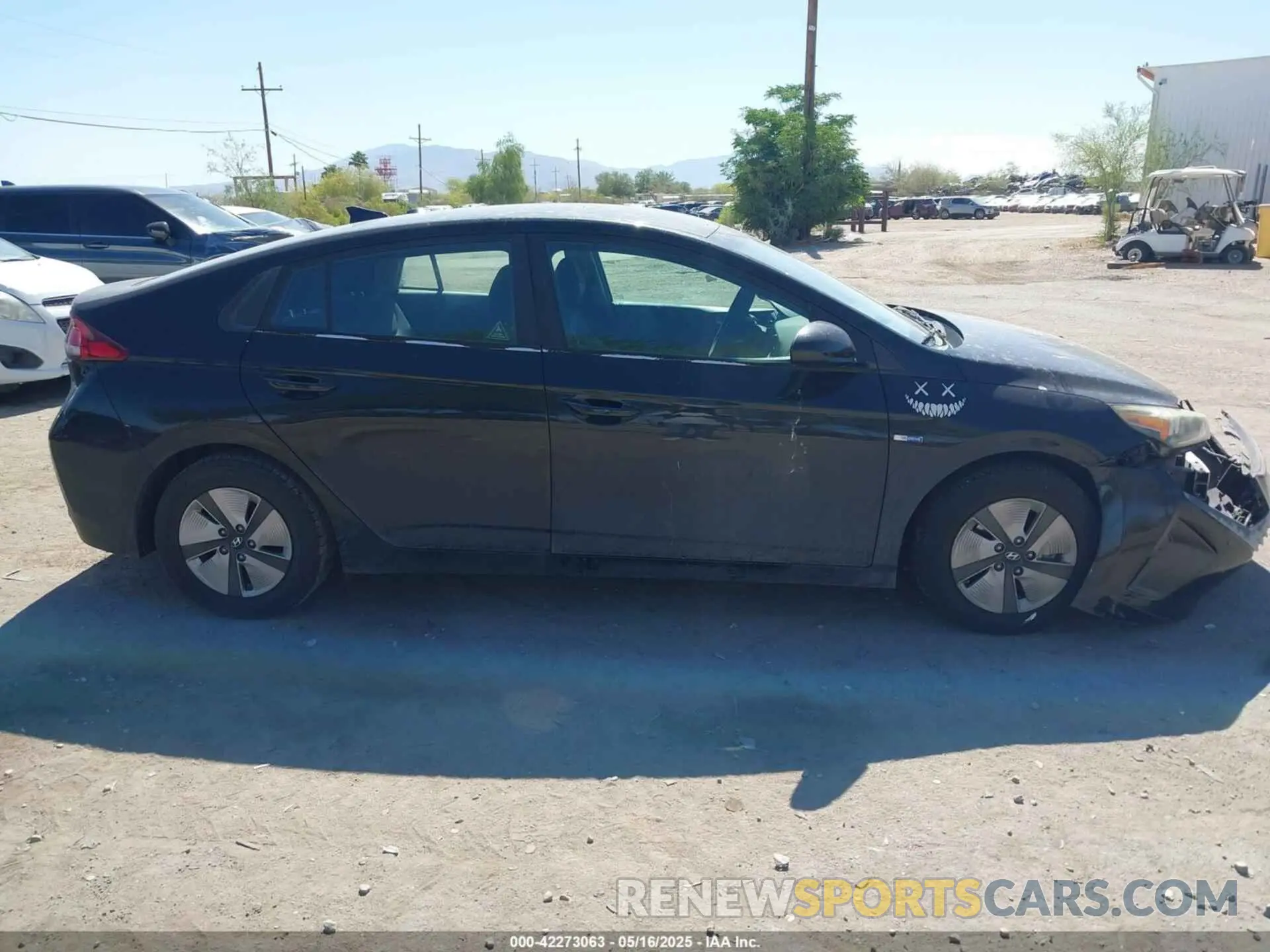 13 Photograph of a damaged car KMHC65LC0KU175841 HYUNDAI IONIQ HYBRID 2019