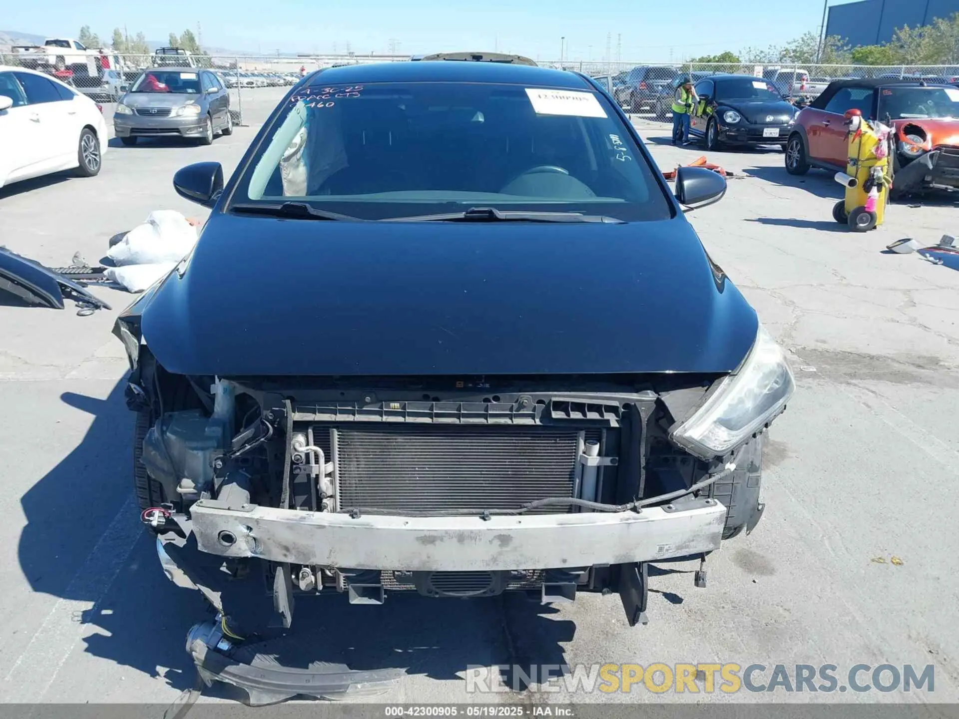 13 Photograph of a damaged car KMHC65LC0KU179940 HYUNDAI IONIQ HYBRID 2019