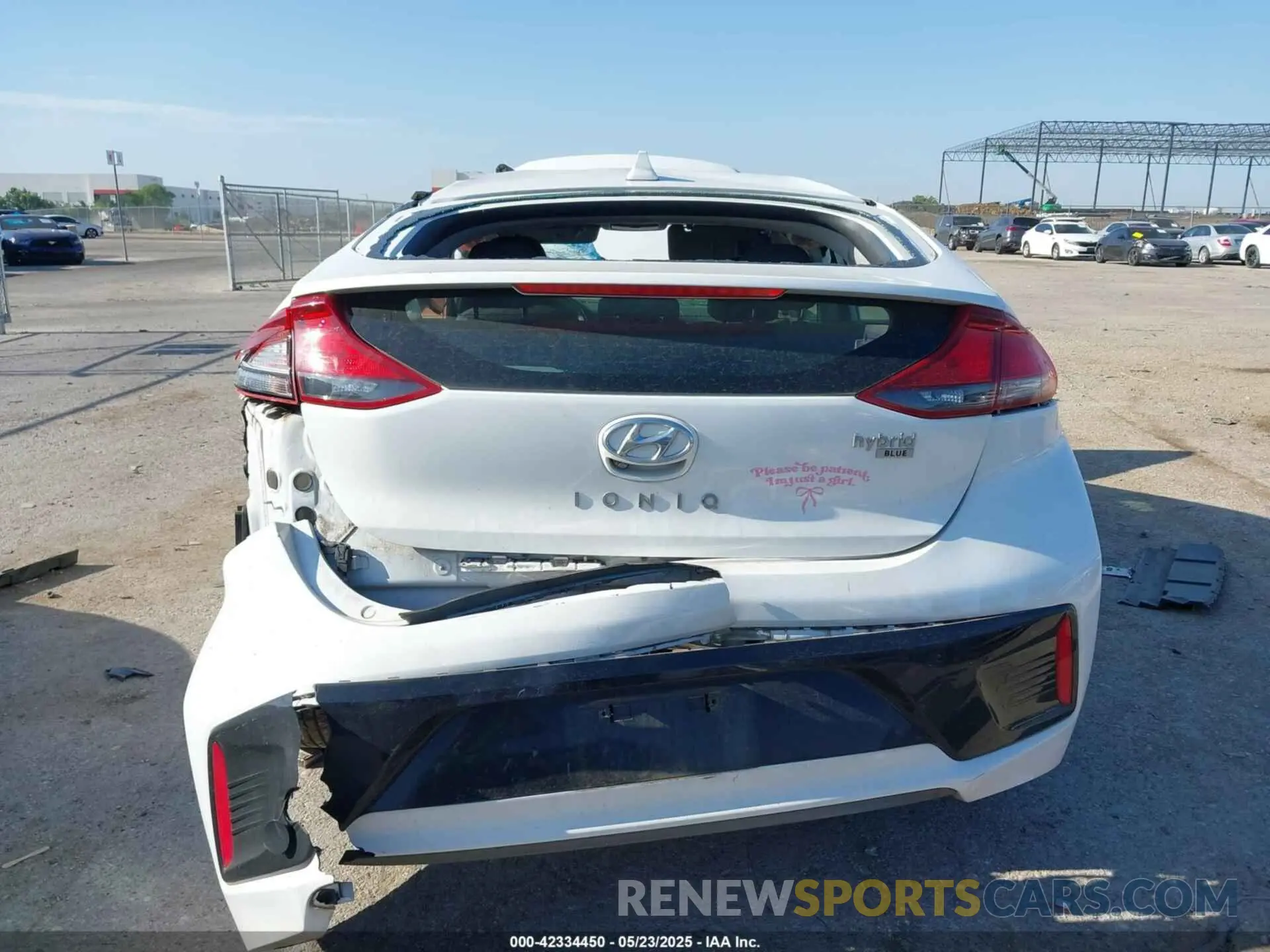 16 Photograph of a damaged car KMHC65LC1KU173483 HYUNDAI IONIQ HYBRID 2019