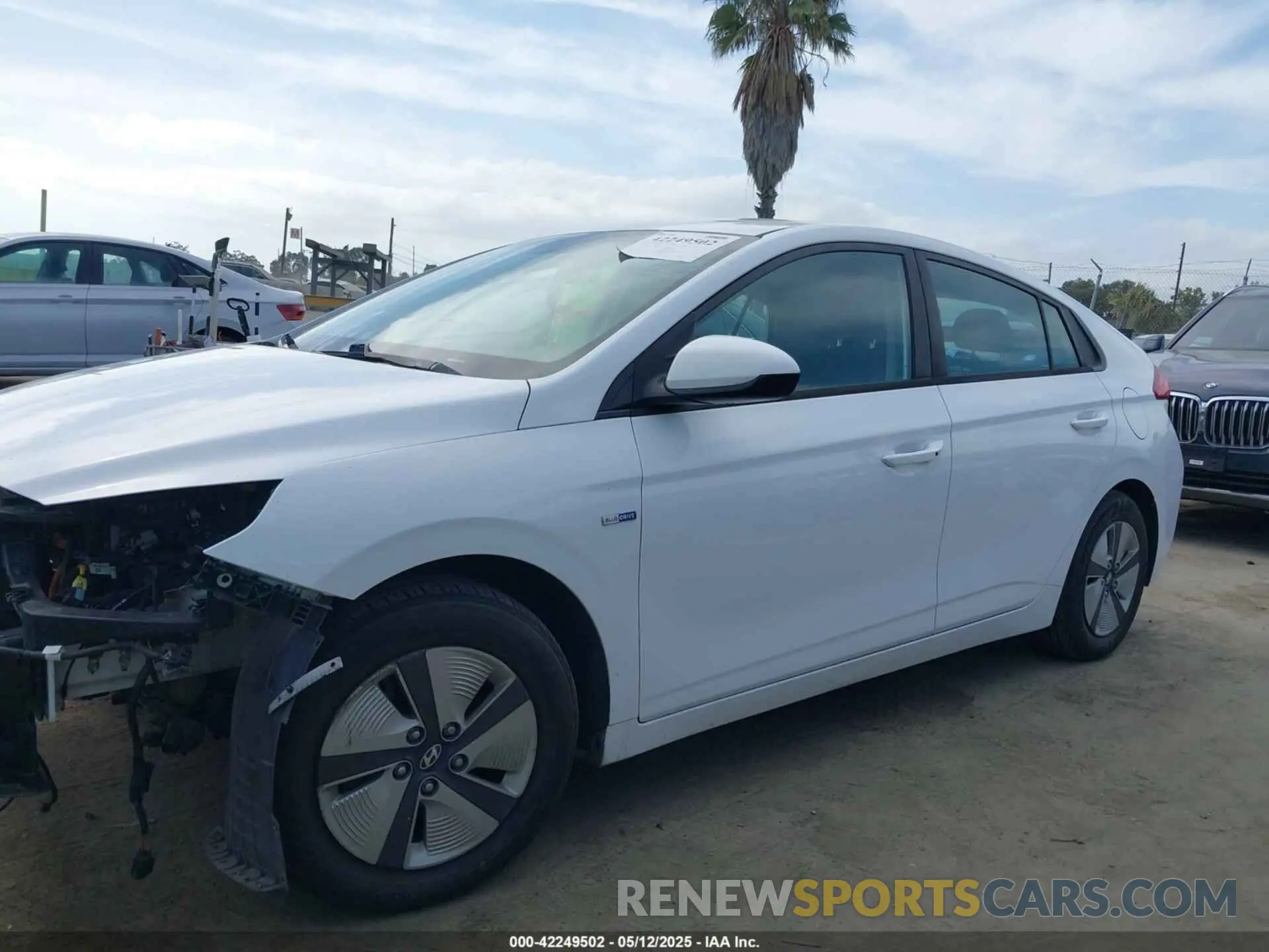 15 Фотография поврежденного автомобиля KMHC65LC3KU179902 HYUNDAI IONIQ HYBRID 2019