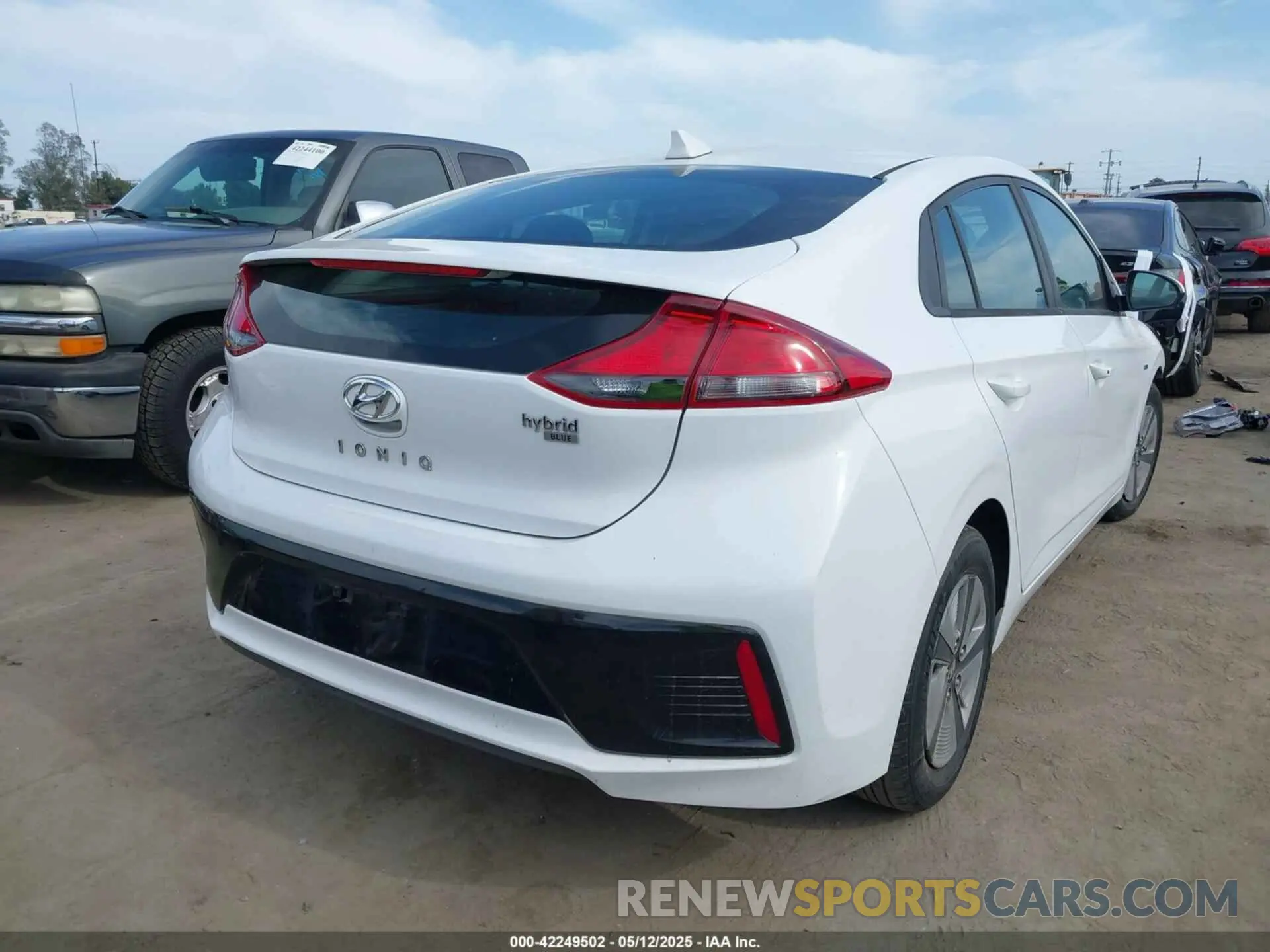 4 Фотография поврежденного автомобиля KMHC65LC3KU179902 HYUNDAI IONIQ HYBRID 2019