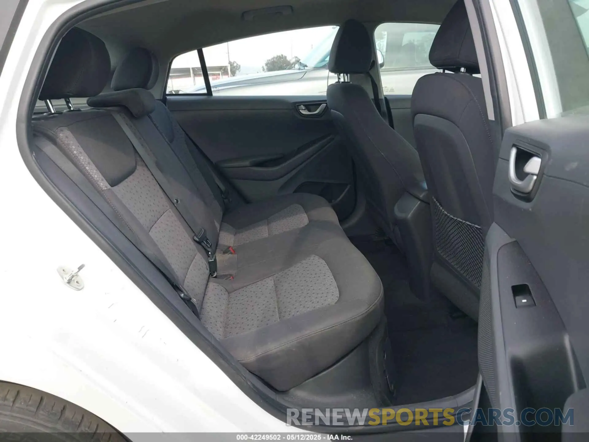 8 Фотография поврежденного автомобиля KMHC65LC3KU179902 HYUNDAI IONIQ HYBRID 2019