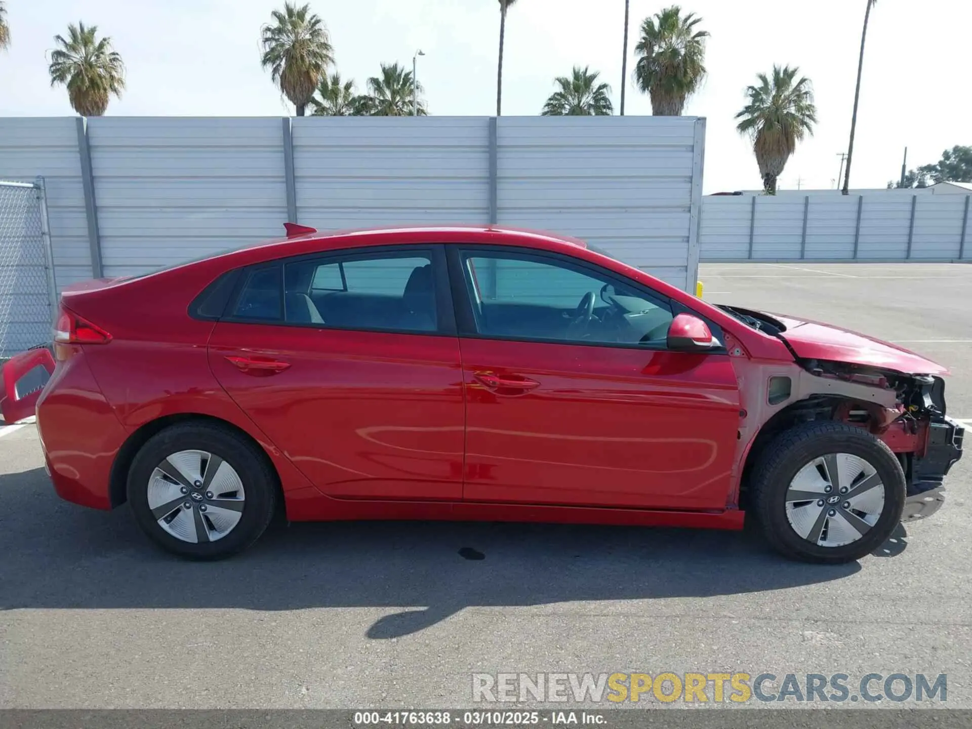 14 Photograph of a damaged car KMHC65LC5KU170876 HYUNDAI IONIQ HYBRID 2019