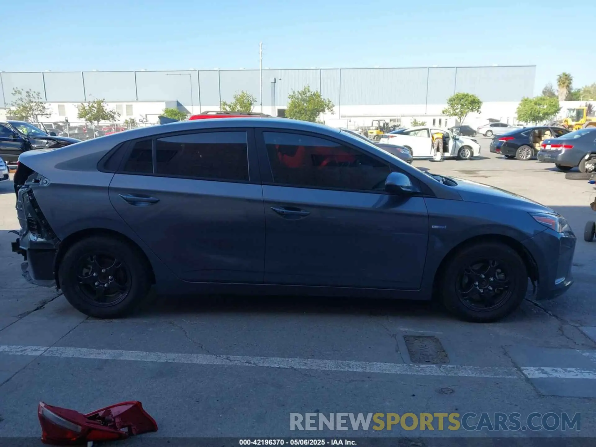14 Photograph of a damaged car KMHC65LC6KU179800 HYUNDAI IONIQ HYBRID 2019