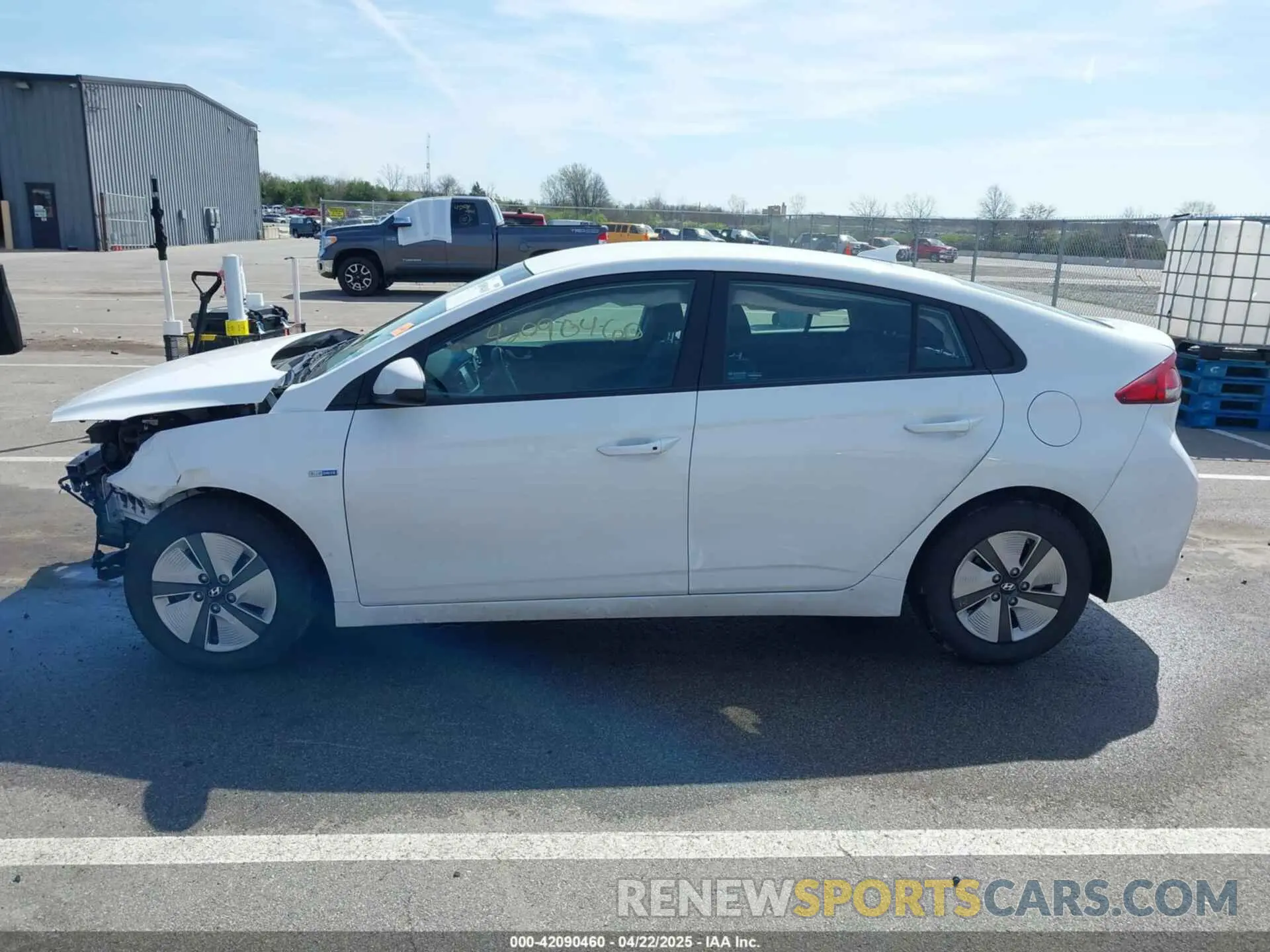 13 Фотография поврежденного автомобиля KMHC65LCXKU166533 HYUNDAI IONIQ HYBRID 2019