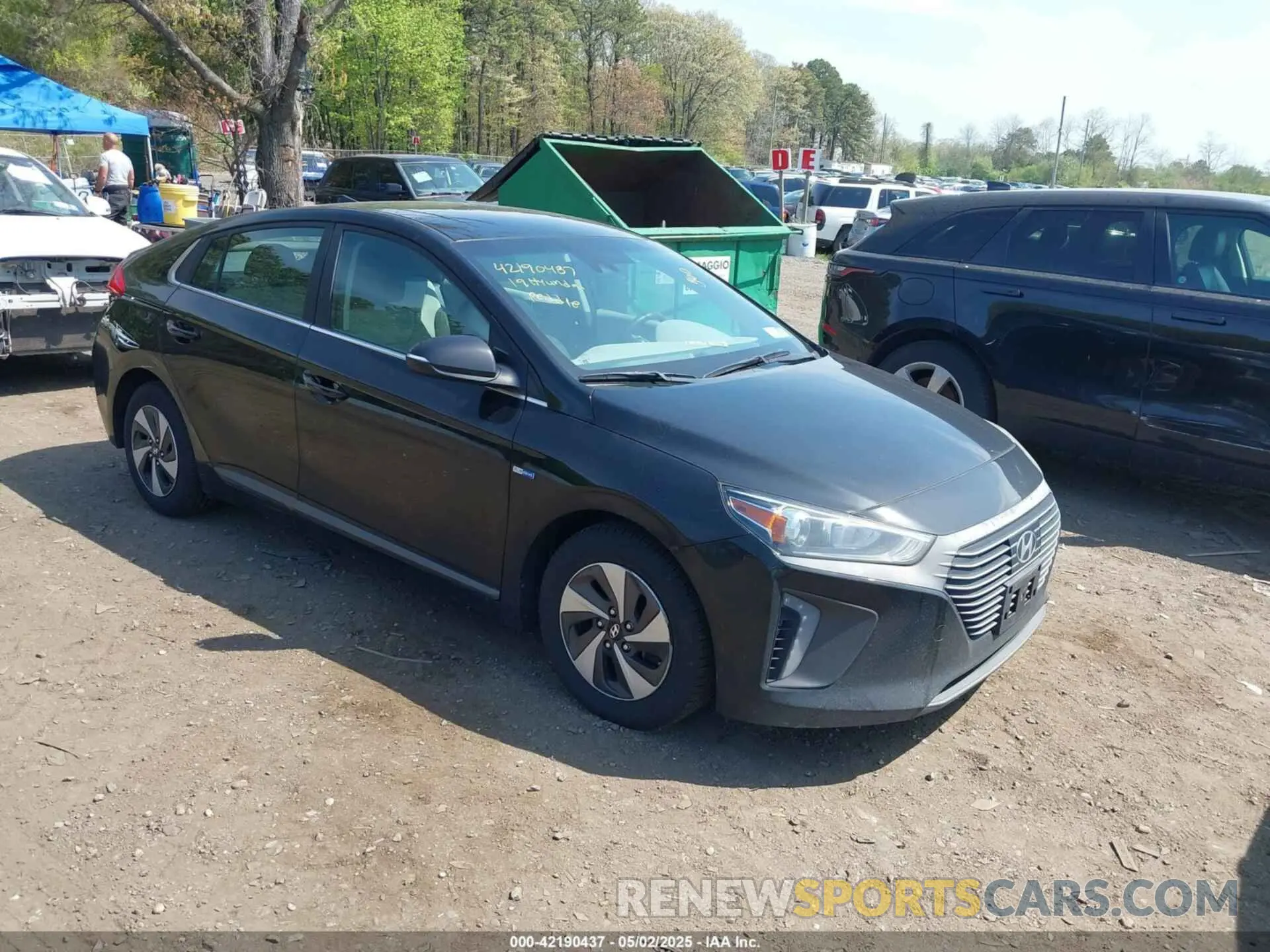 1 Photograph of a damaged car KMHC75LC0KU128967 HYUNDAI IONIQ HYBRID 2019