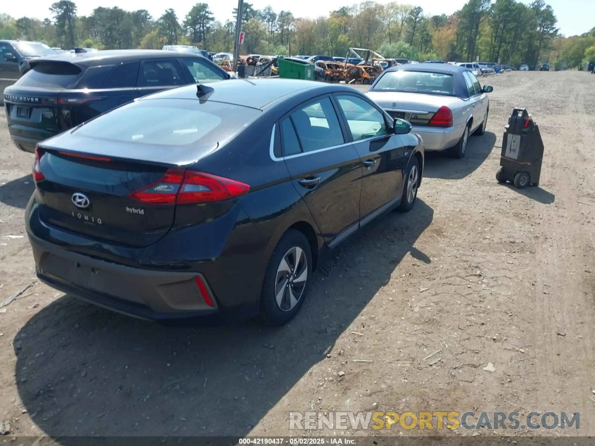 4 Photograph of a damaged car KMHC75LC0KU128967 HYUNDAI IONIQ HYBRID 2019