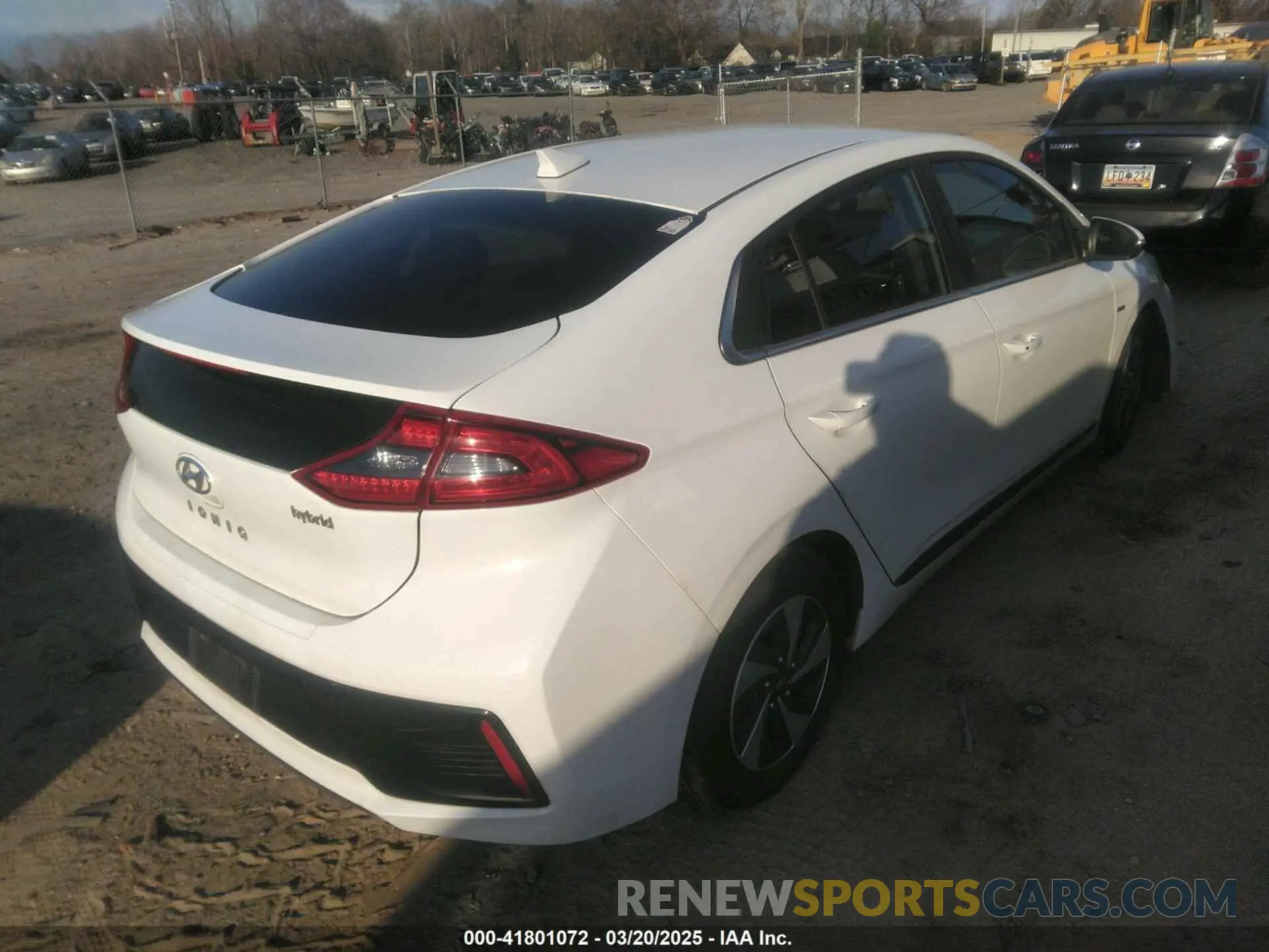 4 Фотография поврежденного автомобиля KMHC75LC2KU125357 HYUNDAI IONIQ HYBRID 2019